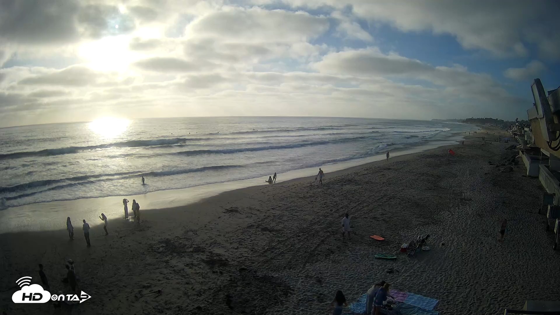 Snapshot of 17th St. Del Mar Beach - 4K NW View Live Cam taken Jun 9, 2026, 6:32pm PDT