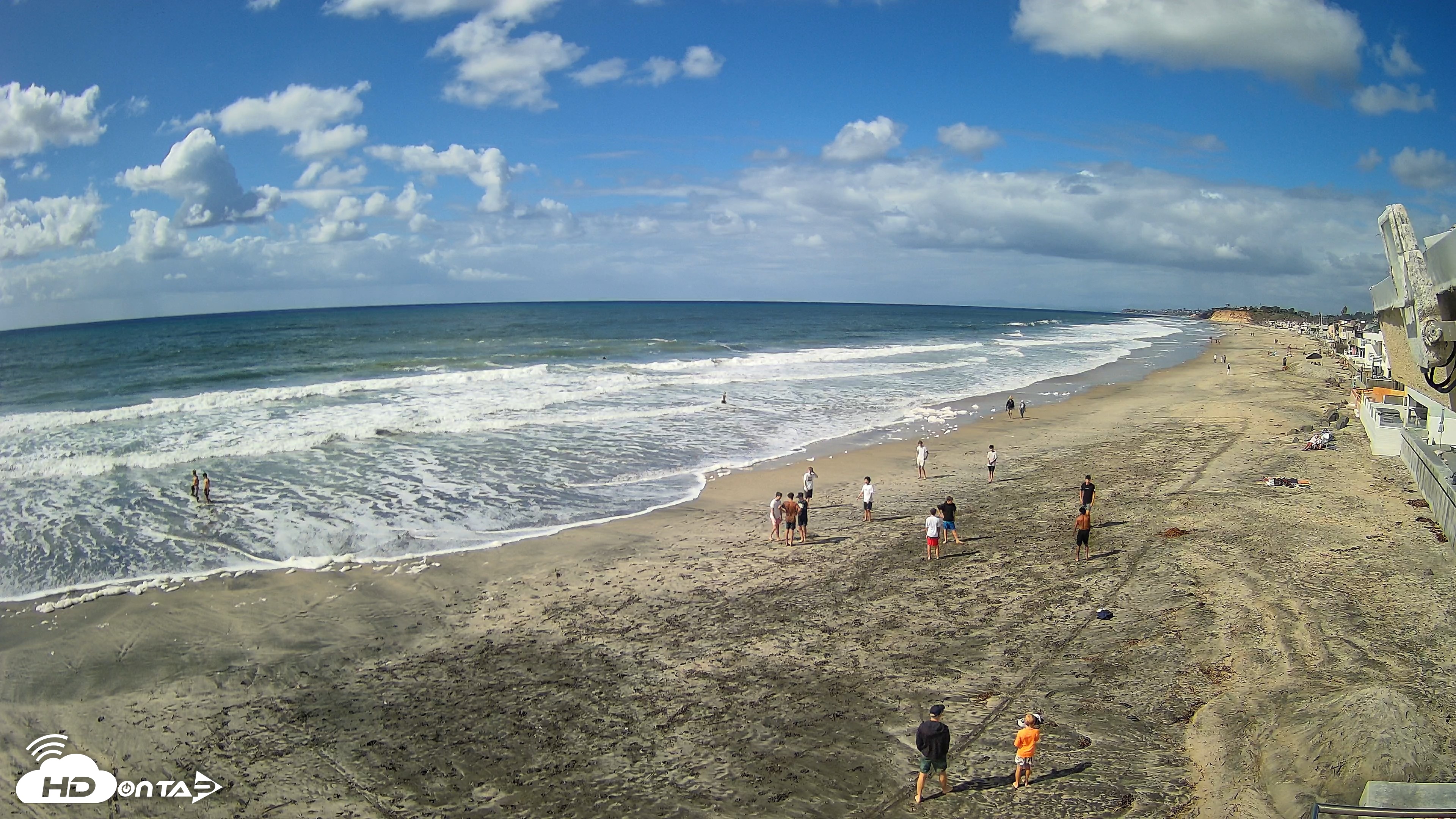 Snapshot of 17th St. Del Mar Beach - 4K NW View Live Cam taken Oct 12, 2026, 2:25pm PDT