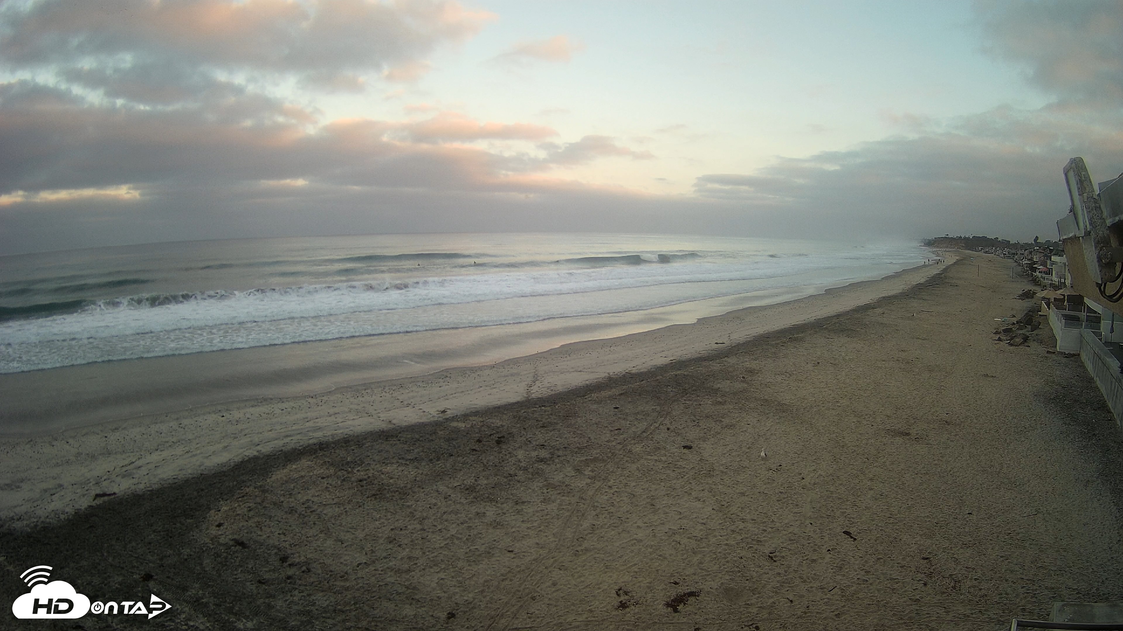 Snapshot of 17th St. Del Mar Beach - 4K NW View Live Cam taken Sep 14, 2026, 6:47am PDT