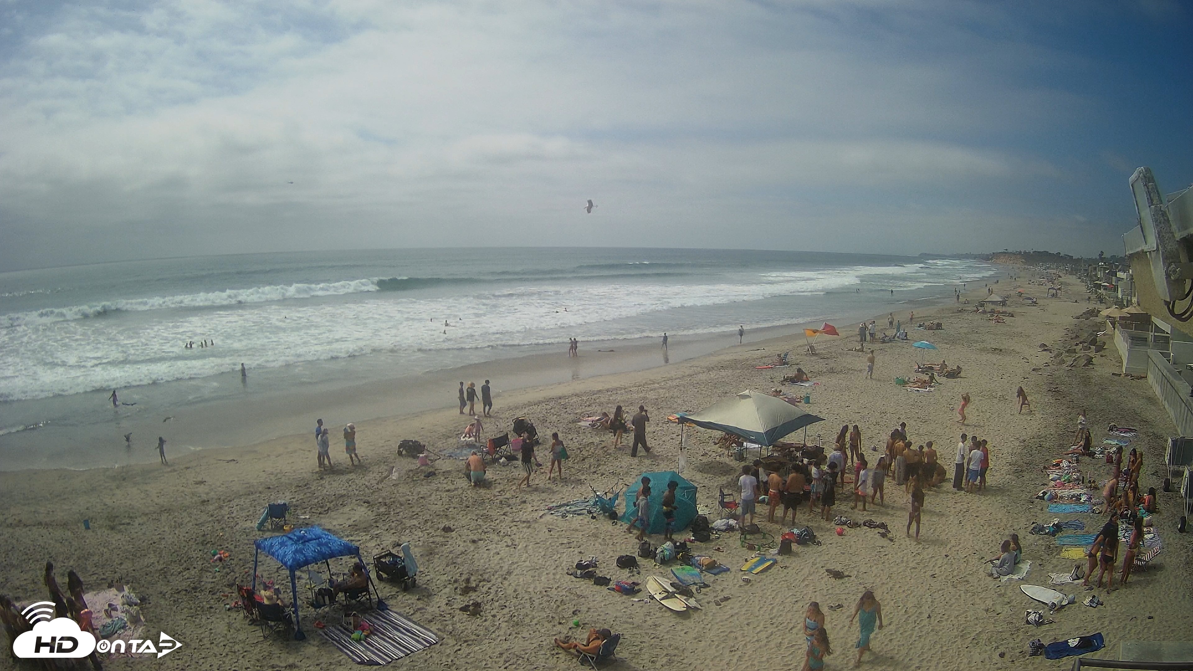 Snapshot of 17th St. Del Mar Beach - 4K NW View Live Cam taken Jun 5, 2026, 3:24pm PDT