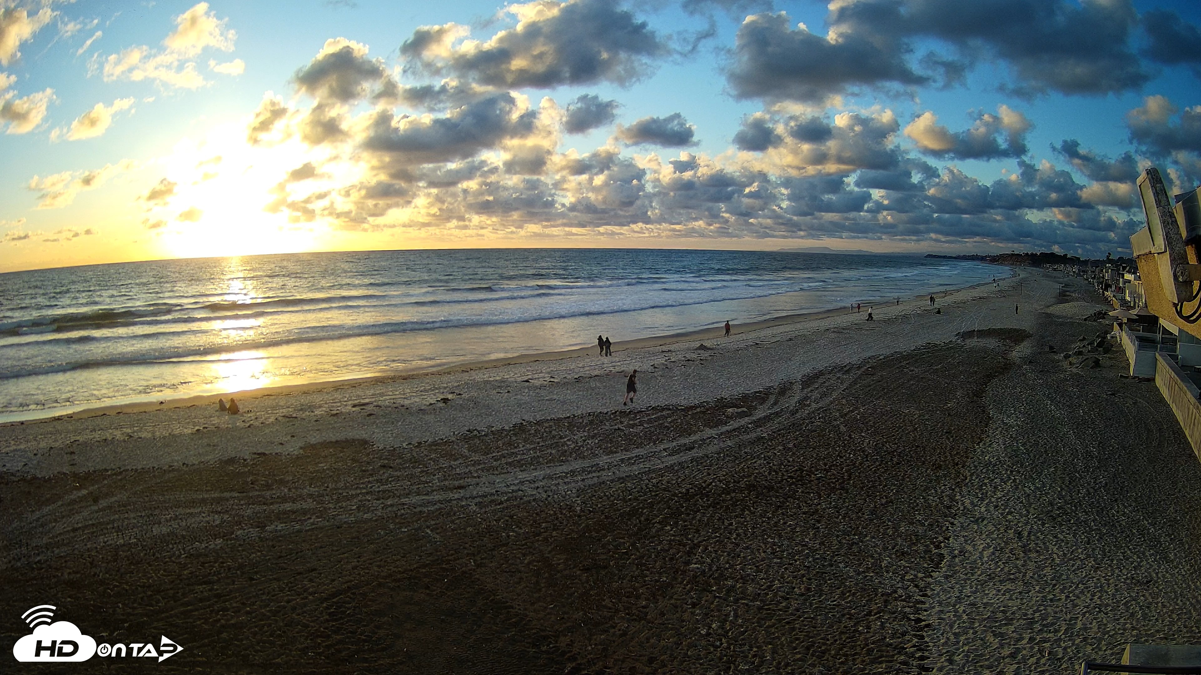 Snapshot of 17th St. Del Mar Beach - 4K NW View Live Cam taken May 5, 2026, 7:13pm PDT