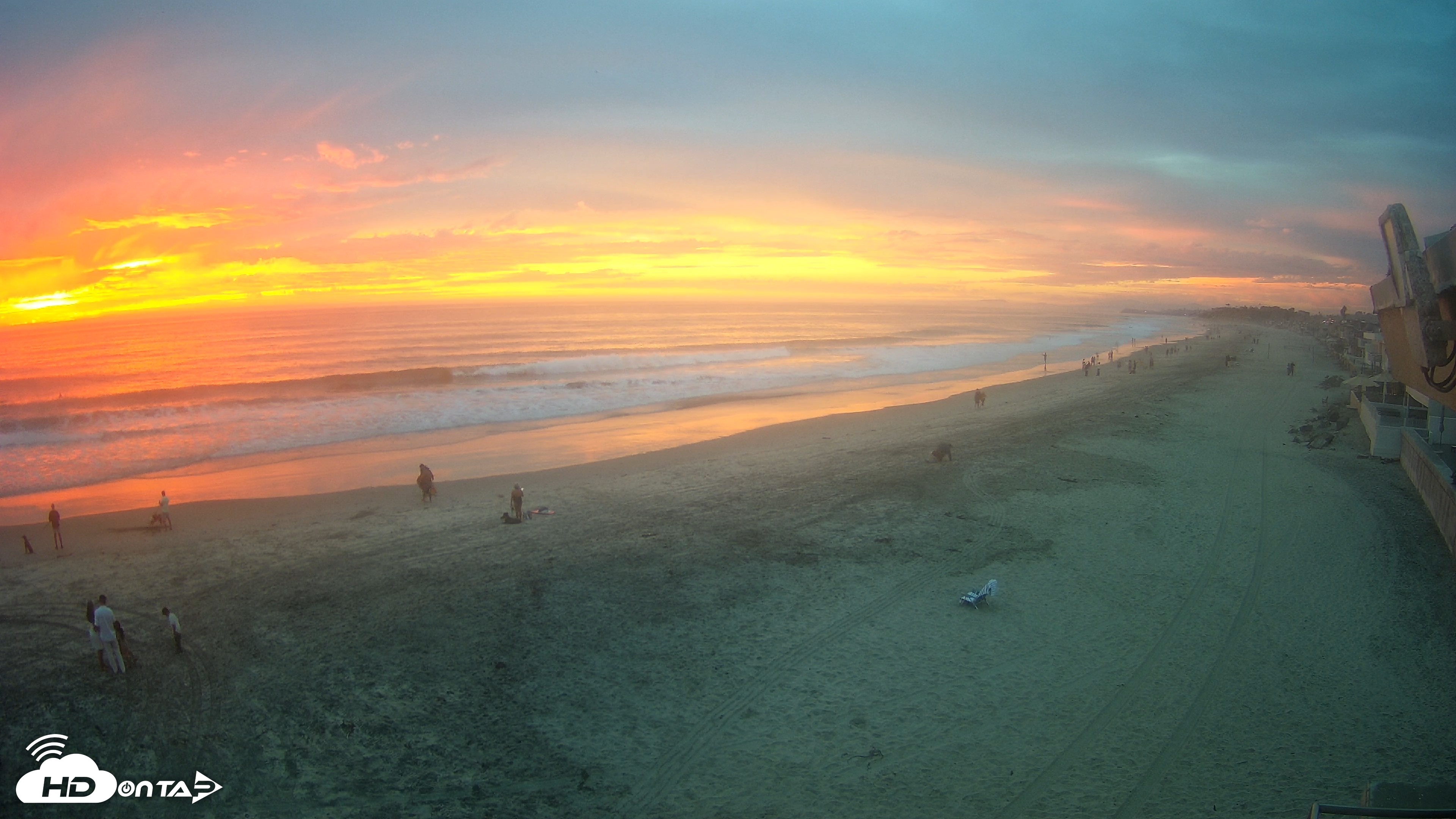 Snapshot of 17th St. Del Mar Beach - 4K NW View Live Cam taken Sep 27, 2026, 6:55pm PDT