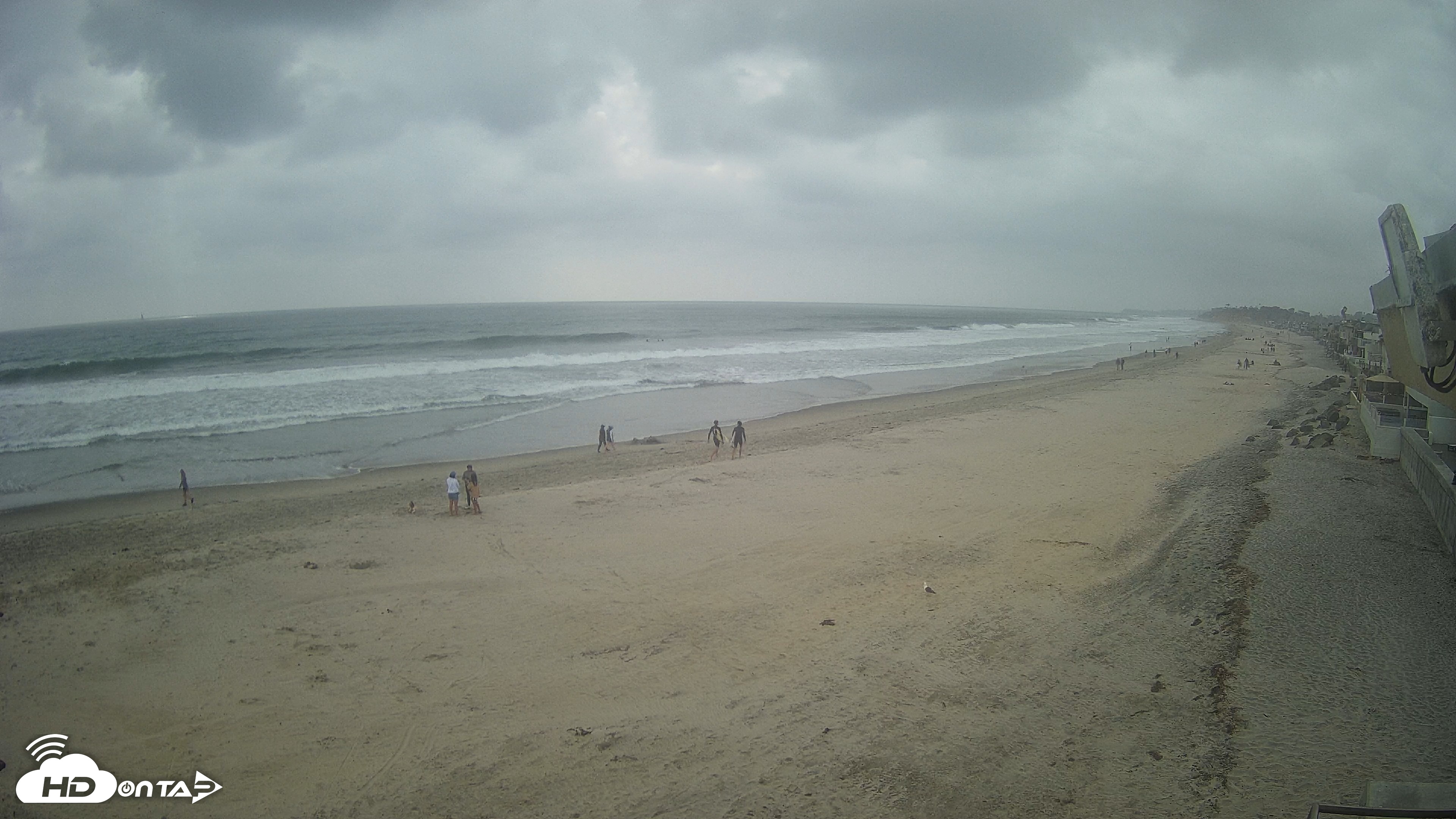 Snapshot of 17th St. Del Mar Beach - 4K NW View Live Cam taken May 17, 2026, 4:56pm PDT