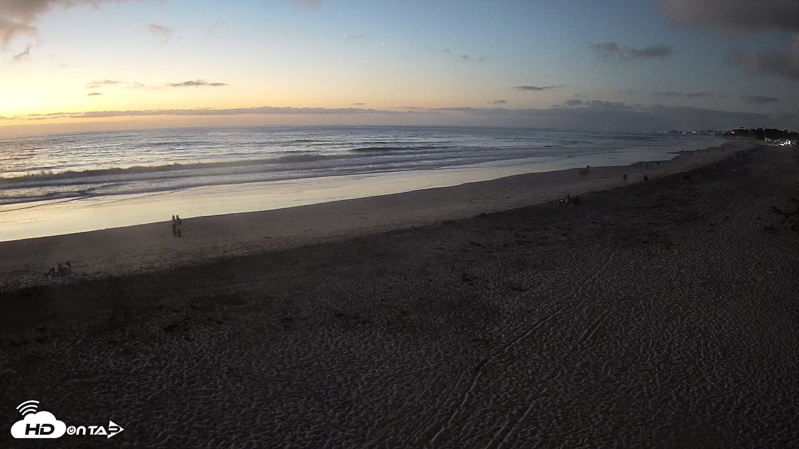 Snapshot of 17th St. Del Mar Beach - 4K NW View Live Cam taken Oct 11, 2025, 6:51pm PDT