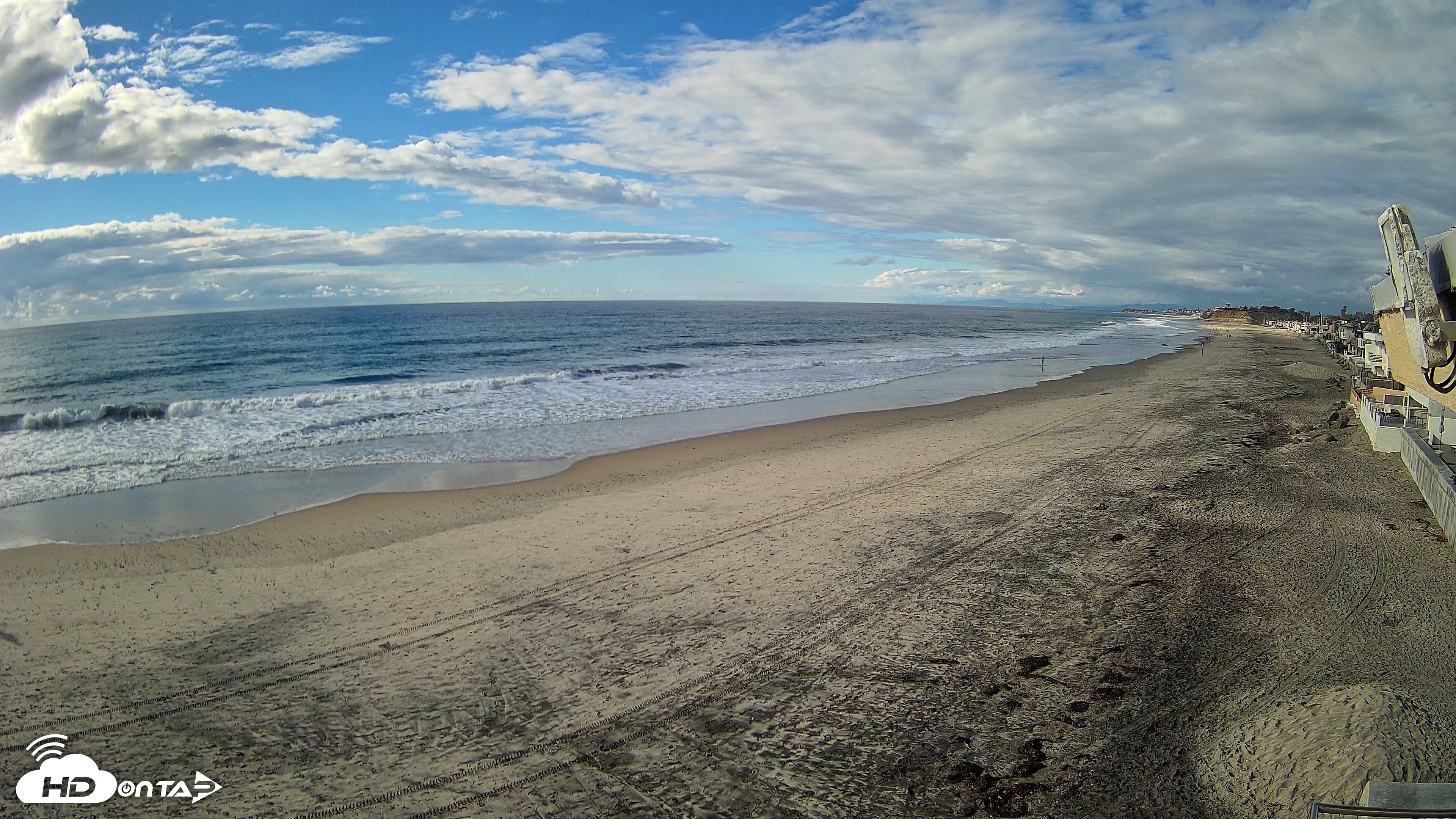 Snapshot of 17th St. Del Mar Beach - 4K NW View Live Cam taken Oct 23, 2026, 3:51pm PDT