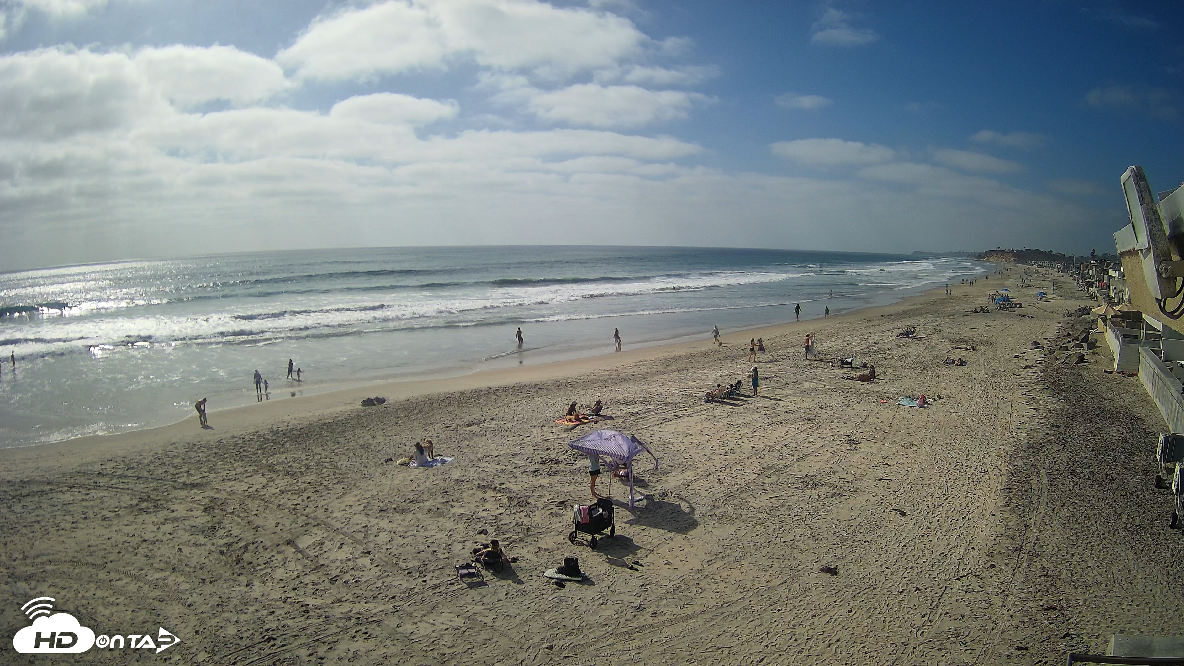Snapshot of 17th St. Del Mar Beach - 4K NW View Live Cam taken Jun 1, 2026, 4:41pm PDT