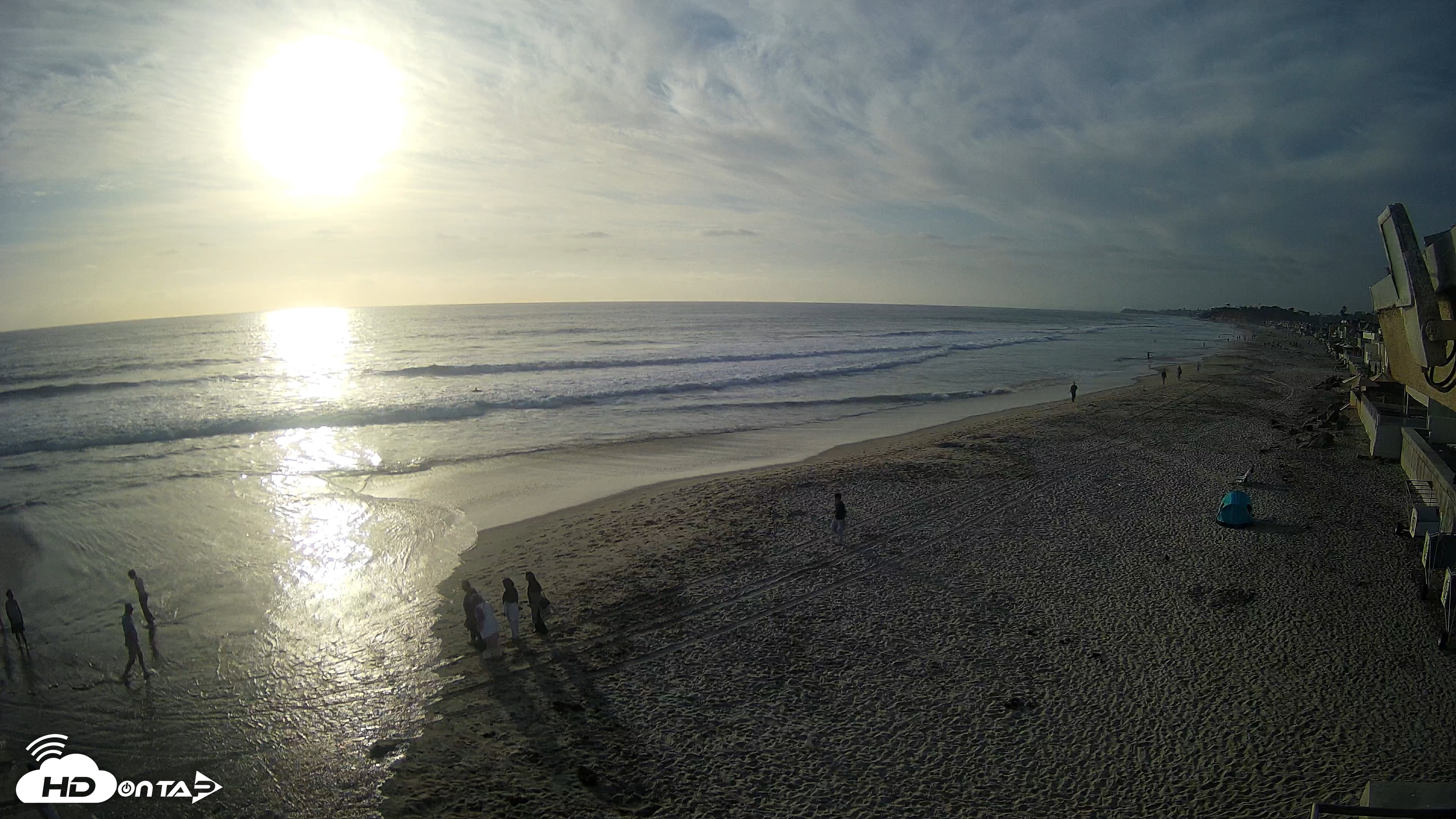 Snapshot of 17th St. Del Mar Beach - 4K NW View Live Cam taken Jun 8, 2026, 6:46pm PDT