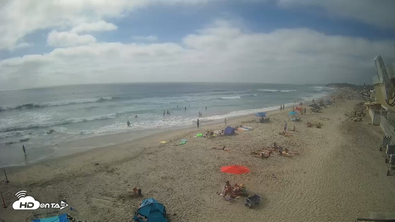 Snapshot of 17th St. Del Mar Beach - 4K NW View Live Cam taken Jun 10, 2026, 4:09pm PDT