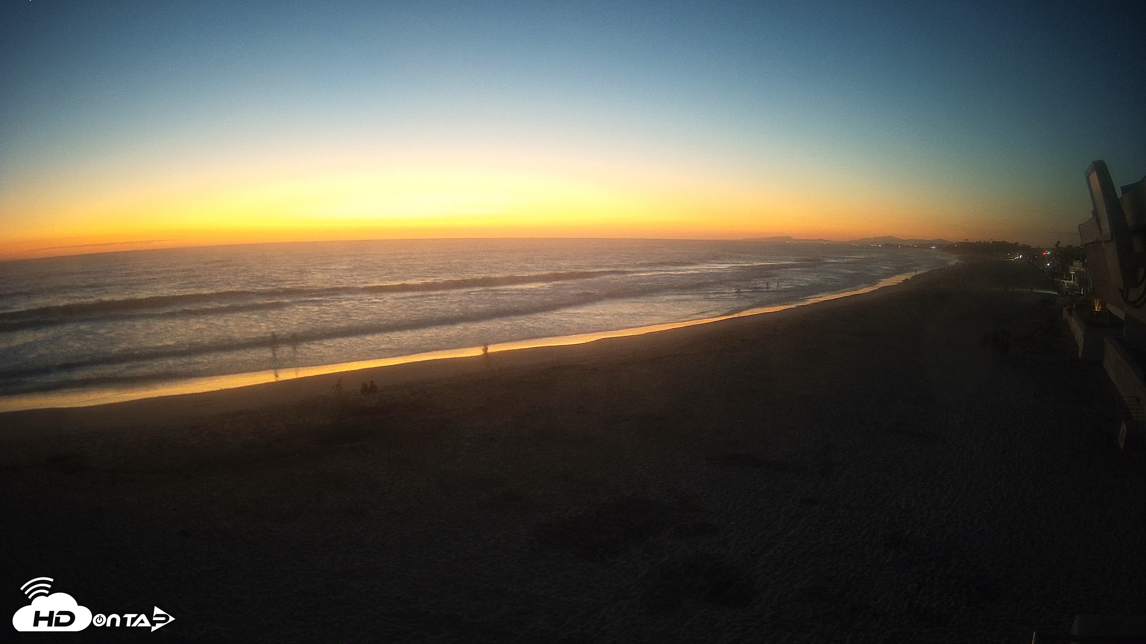 Snapshot of 17th St. Del Mar Beach - 4K NW View Live Cam taken Jul 21, 2026, 8:28pm PDT