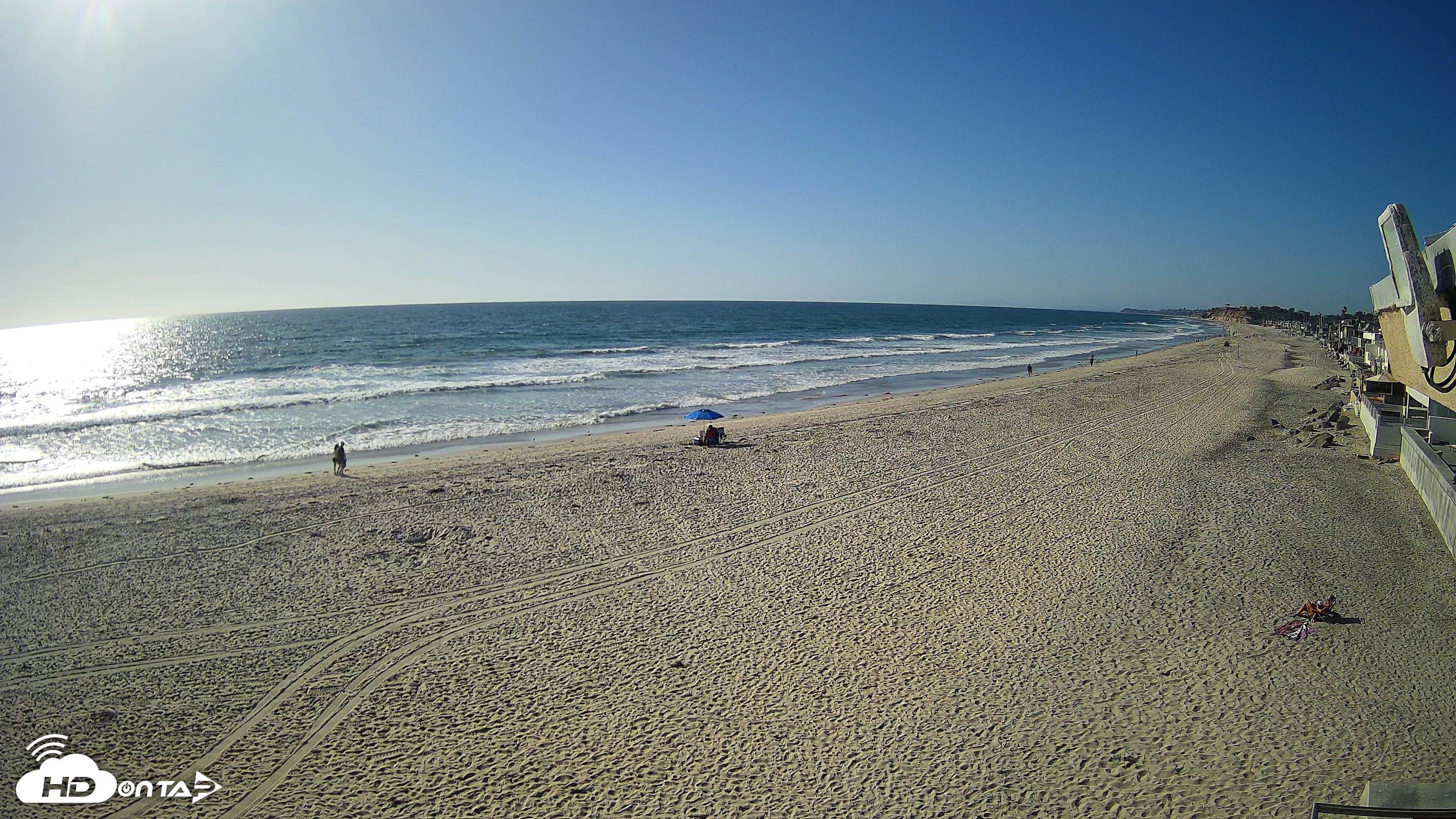 Snapshot of 17th St. Del Mar Beach - 4K NW View Live Cam taken Apr 28, 2026, 5:04pm PDT