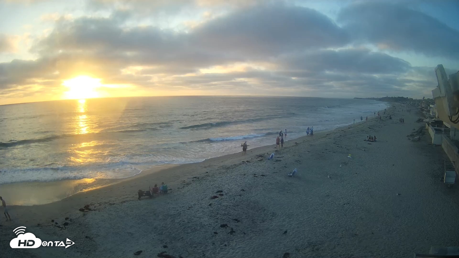 Snapshot of 17th St. Del Mar Beach - 4K NW View Live Cam taken Aug 11, 2026, 7:16pm PDT