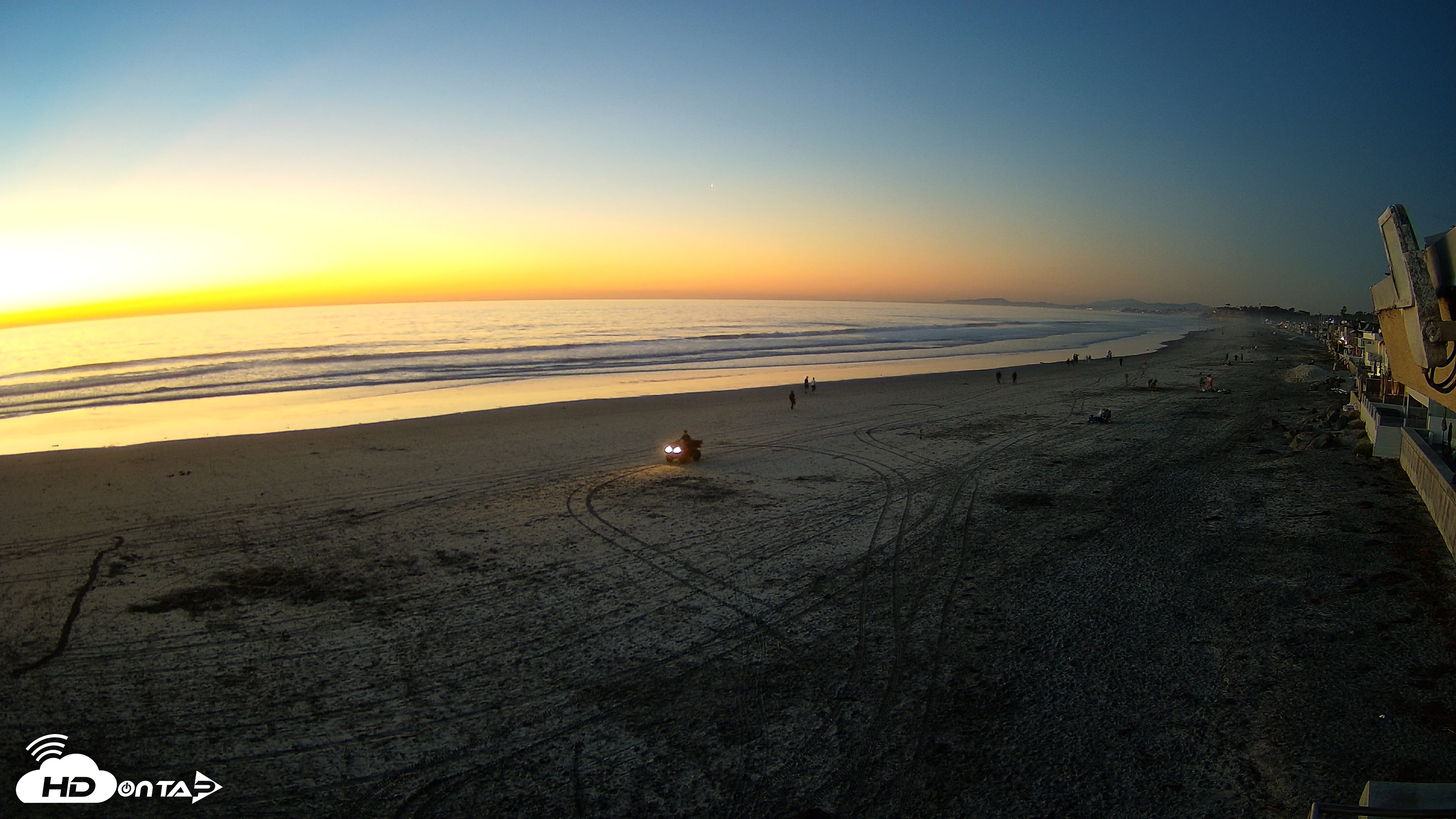 Snapshot of 17th St. Del Mar Beach - 4K NW View Live Cam taken Feb 4, 2026, 5:47pm PST