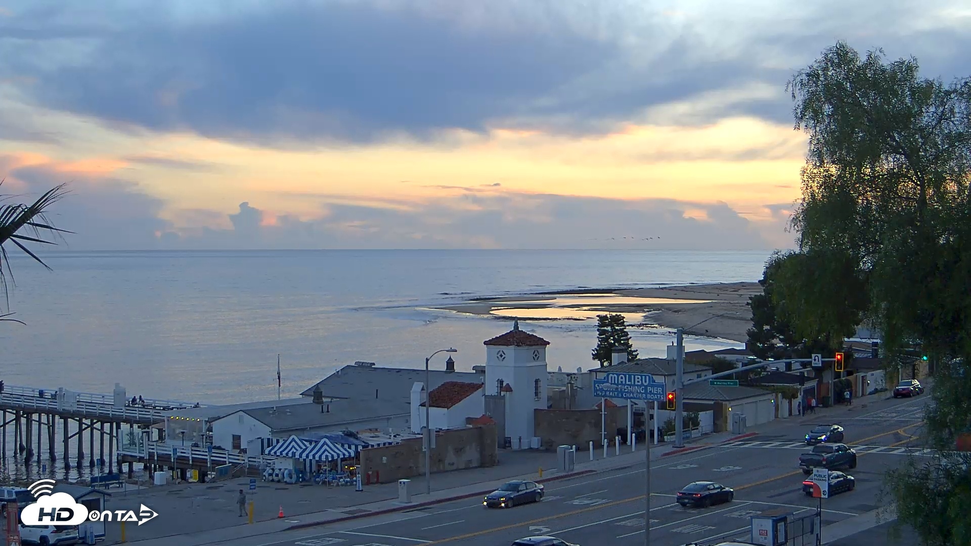 Snapshot of Malibu Pier Live Webcam taken Nov 18, 2025, 4:44pm PST