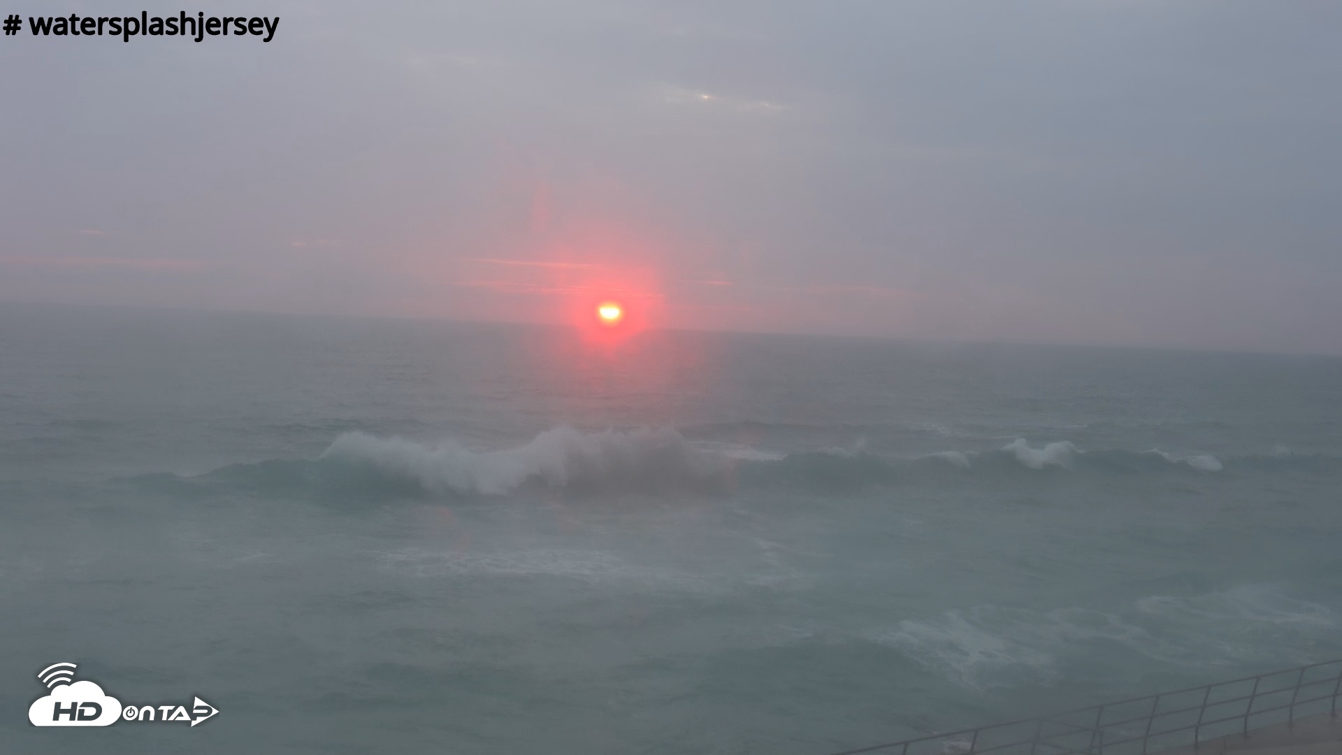 Snapshot of St. Quens Bay Jersey Island Live Webcam taken Jul 27, 2025, 8:51pm BST