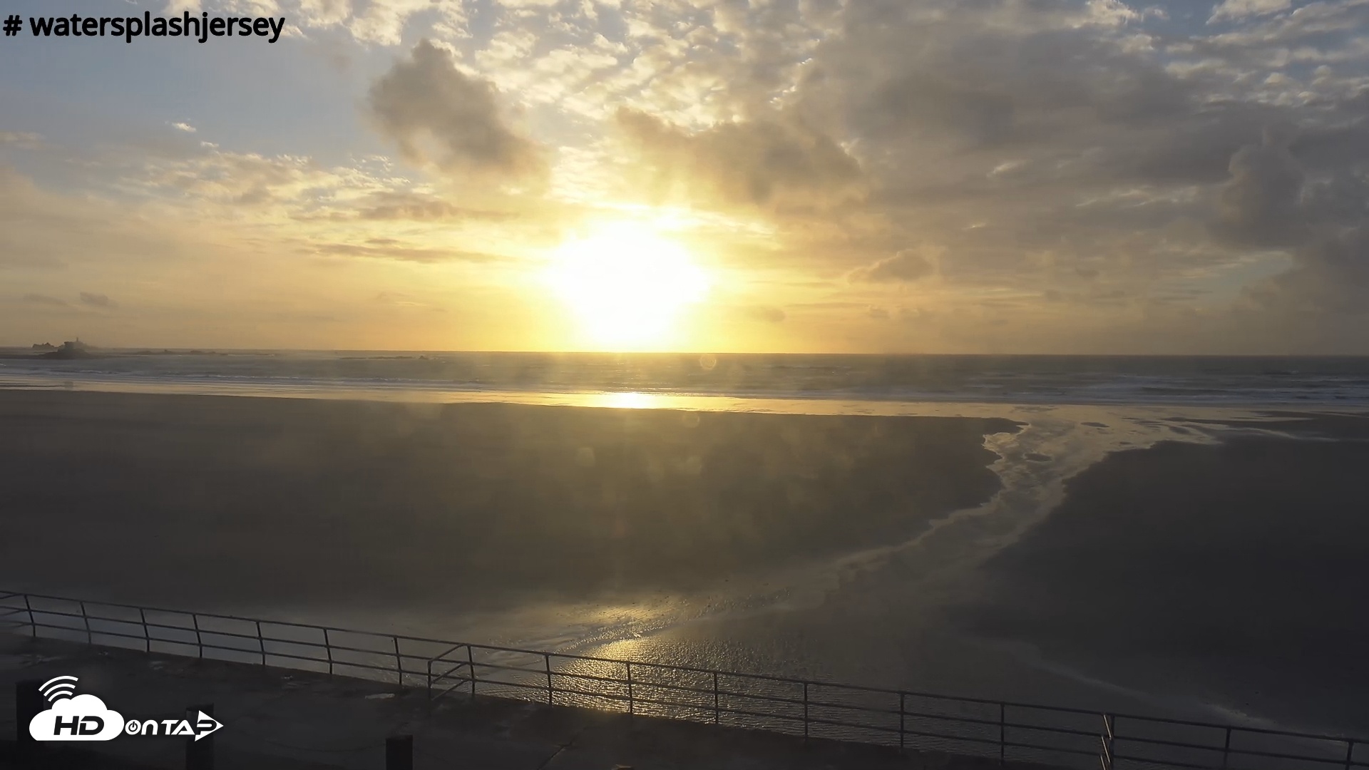 Snapshot of St. Quens Bay Jersey Island Live Webcam taken Nov 10, 2025, 4:00pm GMT