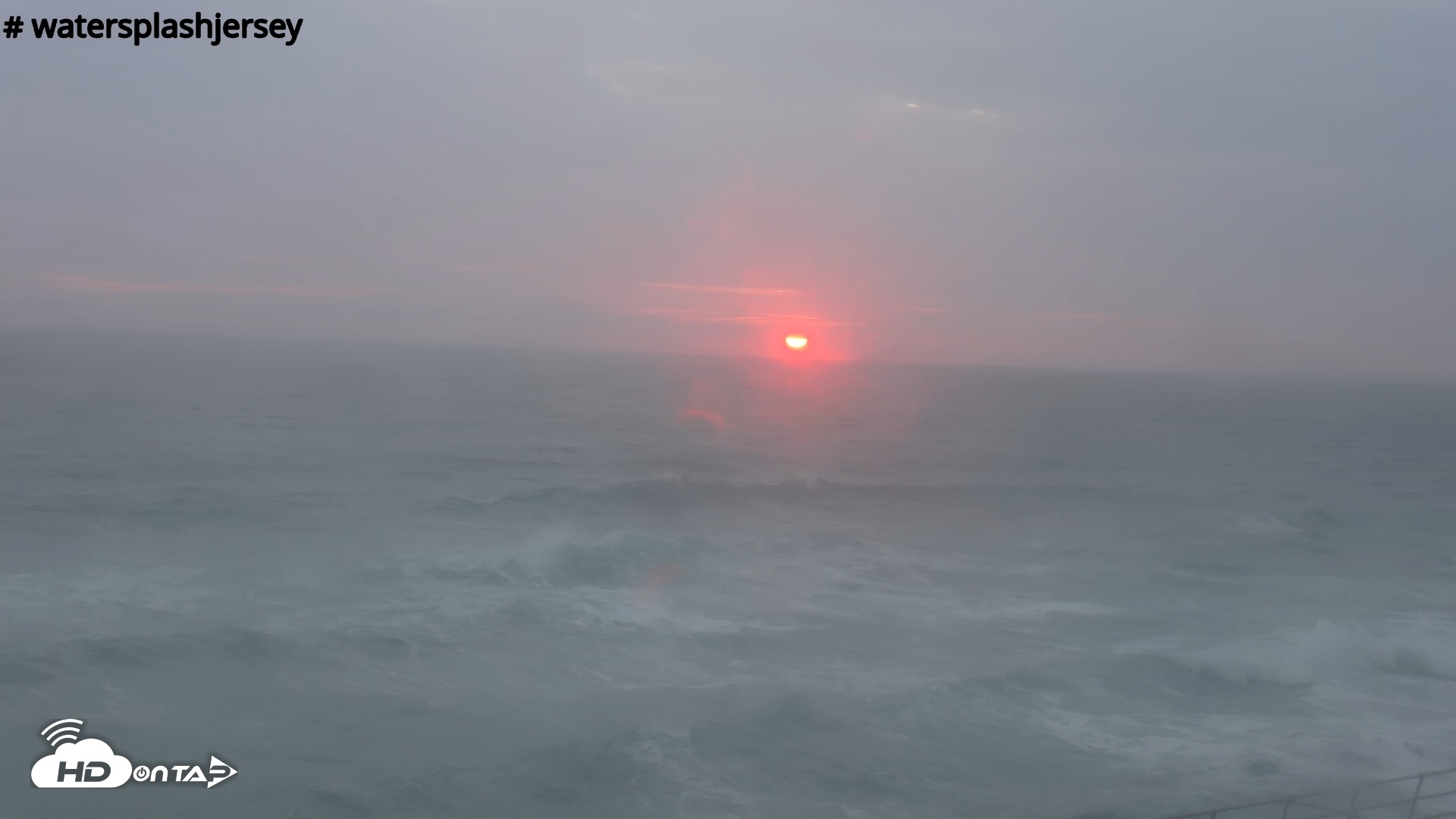 Snapshot of St. Quens Bay Jersey Island Live Webcam taken Jul 27, 2025, 8:50pm BST