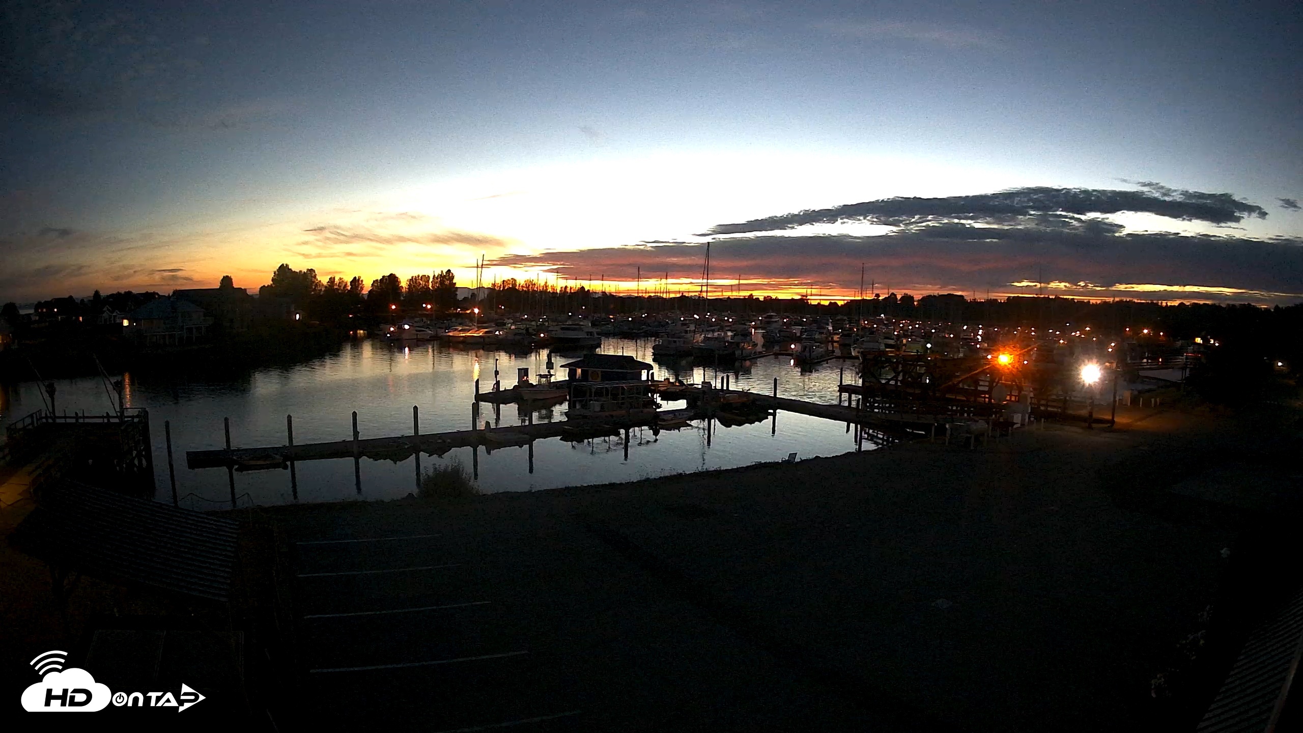 Snapshot of Point Roberts Marina NW Live Webcam taken Aug 31, 2026, 8:41pm PDT