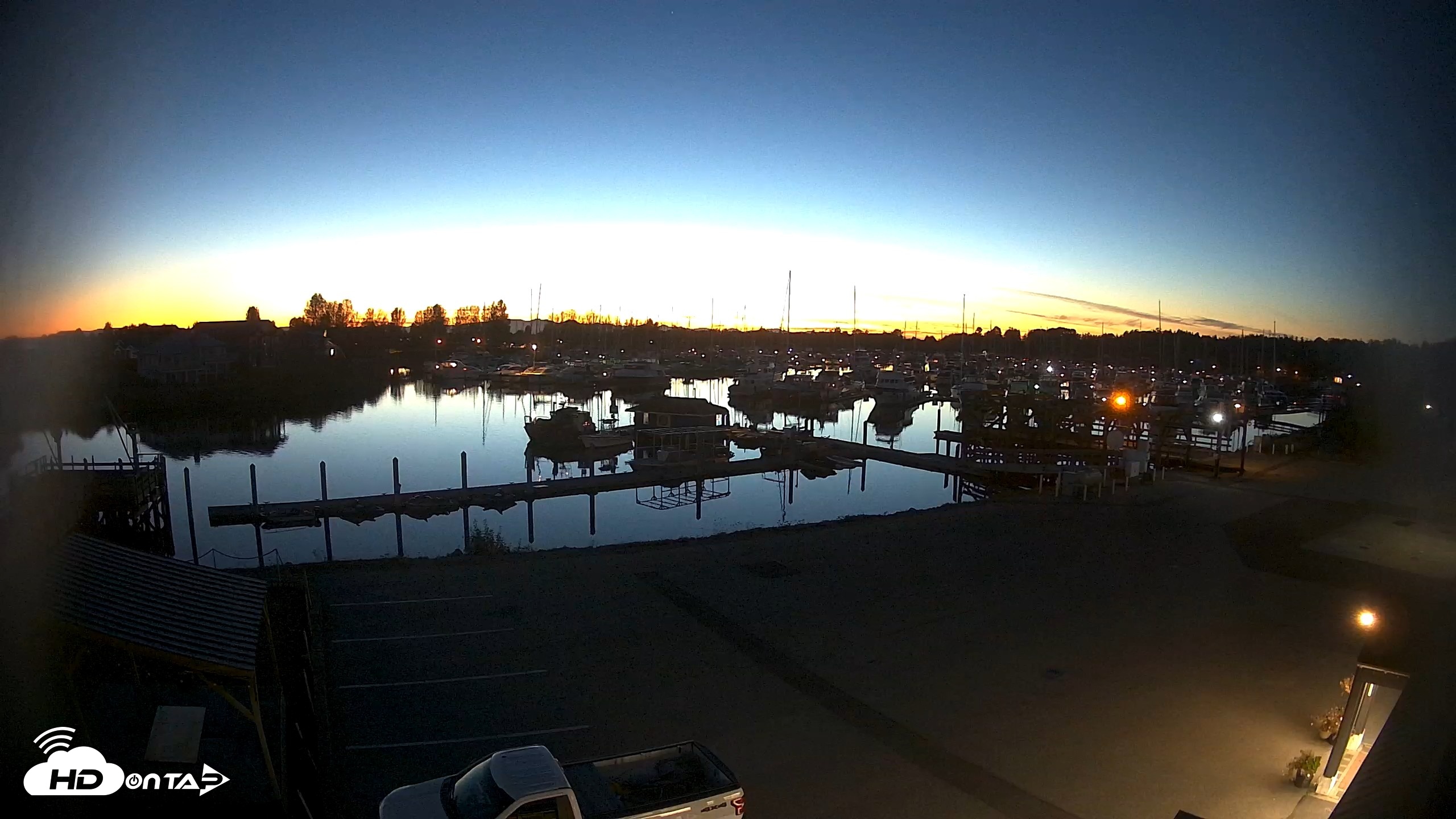 Snapshot of Point Roberts Marina NW Live Webcam taken Oct 11, 2026, 7:12pm PDT