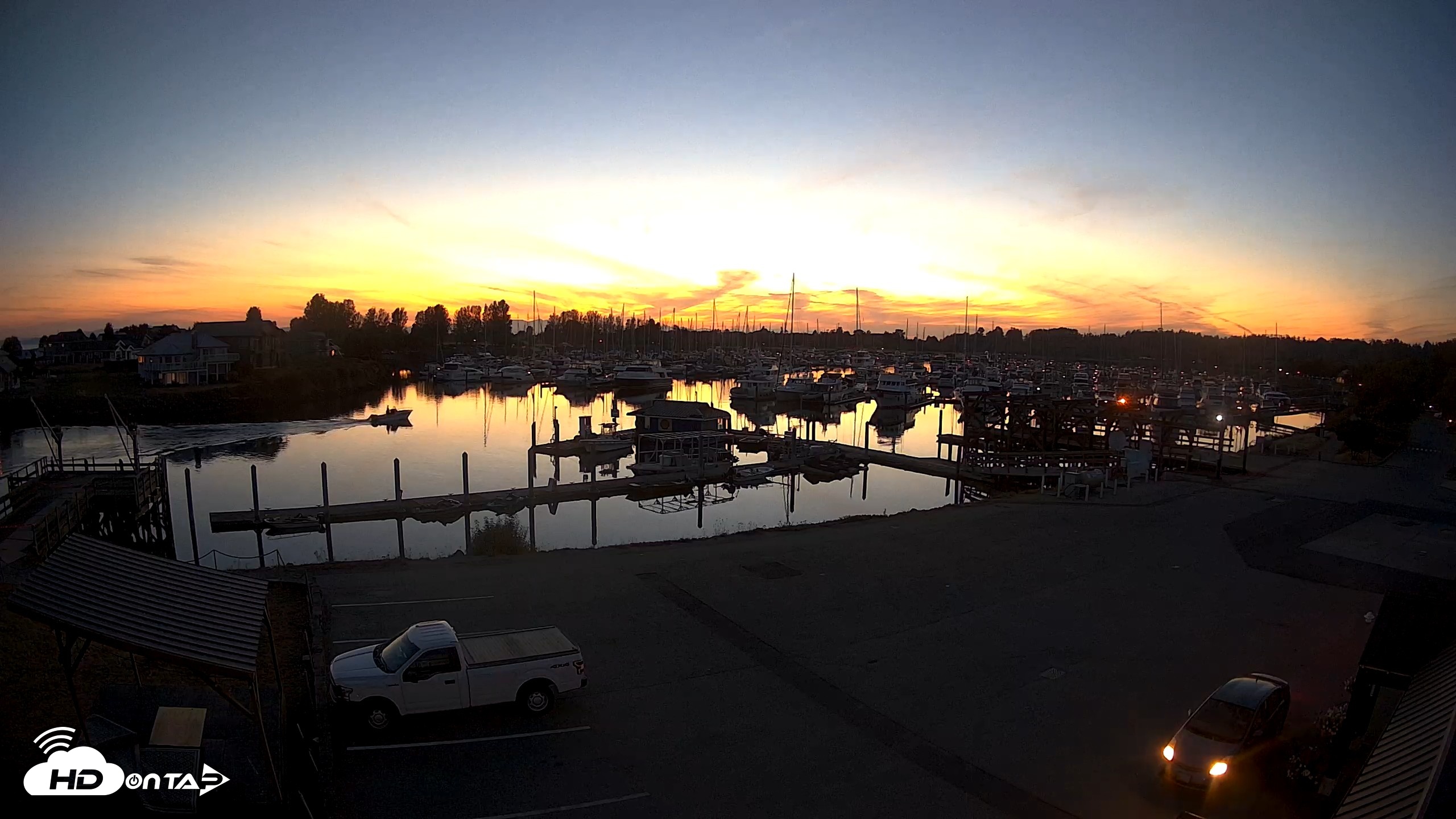 Snapshot of Point Roberts Marina NW Live Webcam taken Sep 18, 2026, 7:44pm PDT