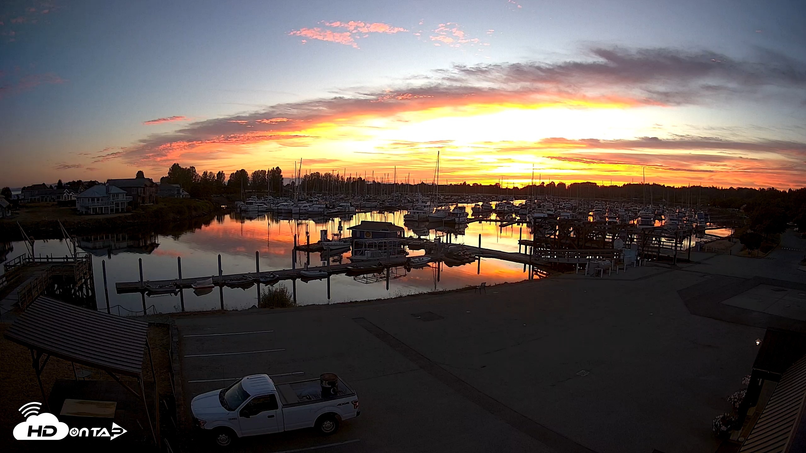 Snapshot of Point Roberts Marina NW Live Webcam taken Aug 19, 2026, 8:30pm PDT