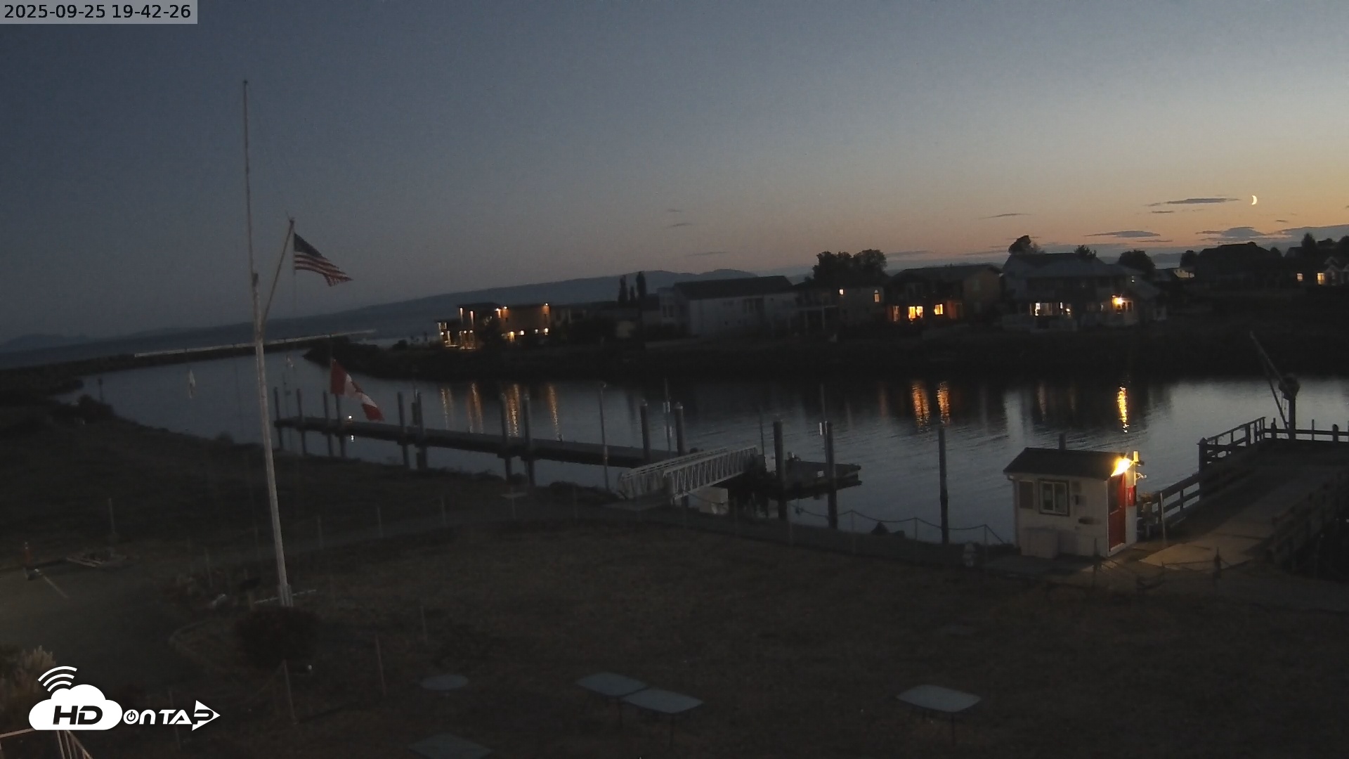 Snapshot of Point Roberts Marina NW Live Webcam taken Sep 25, 2025, 7:40pm PDT