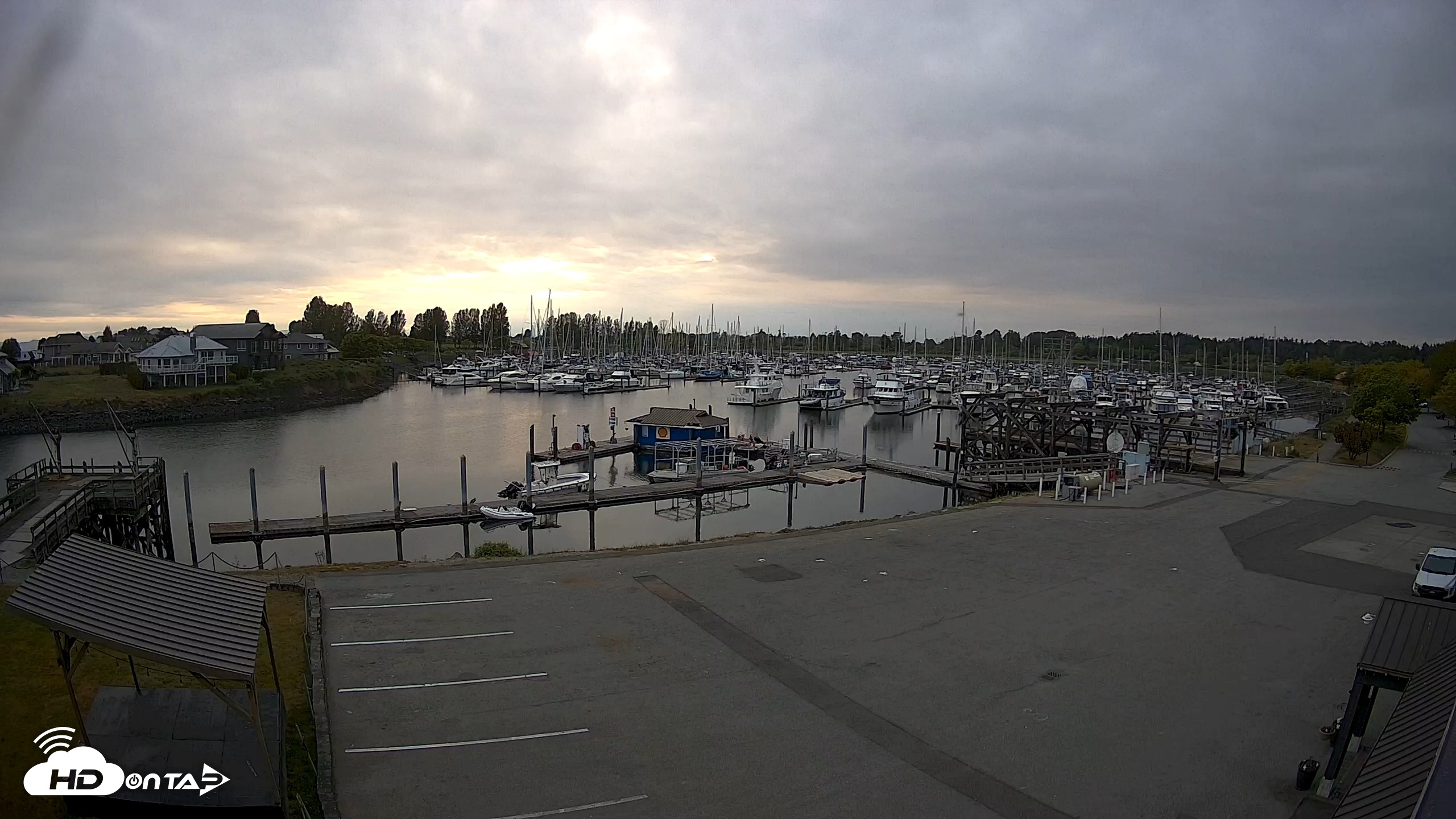 Snapshot of Point Roberts Marina NW Live Webcam taken May 6, 2026, 7:42pm PDT