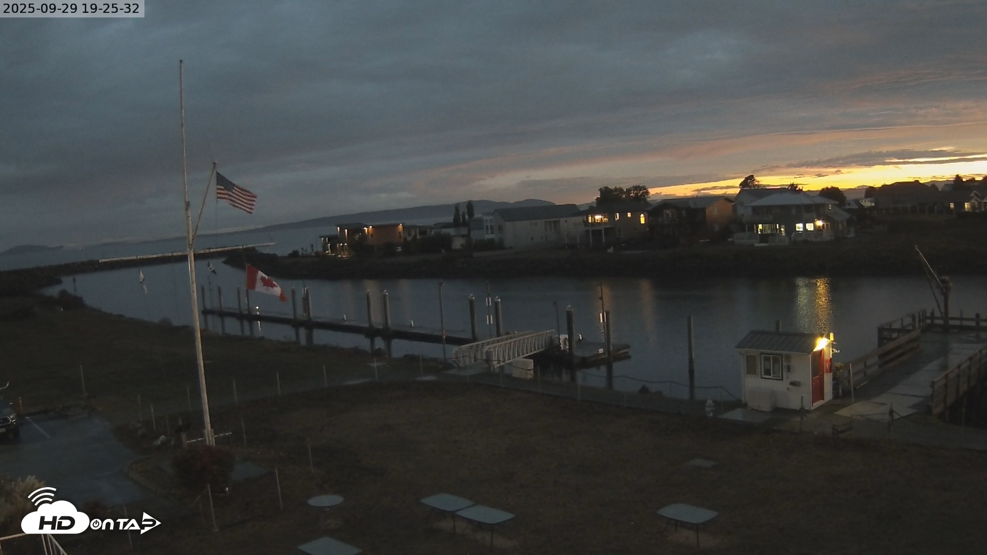 Snapshot of Point Roberts Marina NW Live Webcam taken Sep 29, 2025, 7:23pm PDT