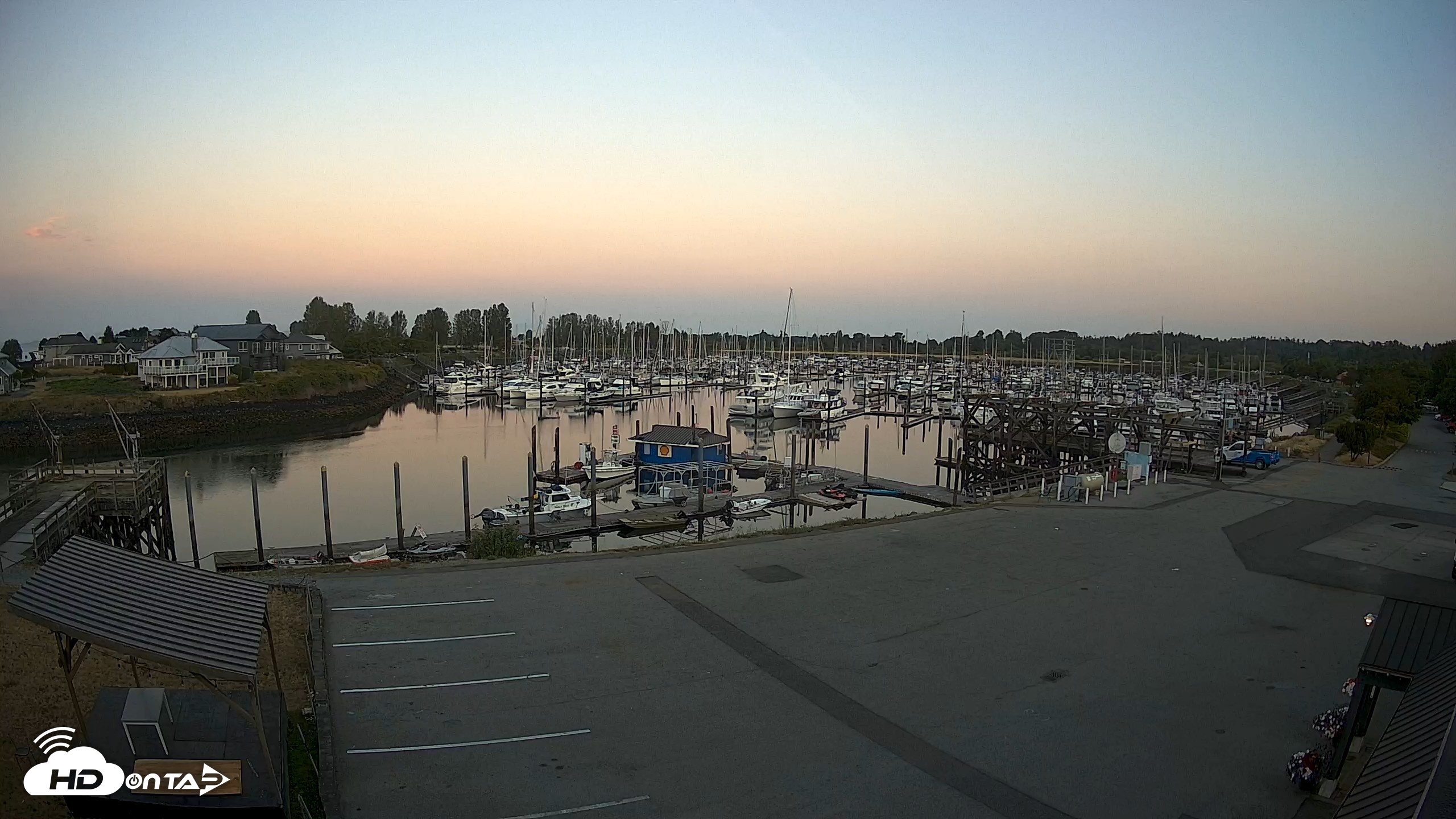 Snapshot of Point Roberts Marina NW Live Webcam taken Aug 6, 2026, 5:54am PDT
