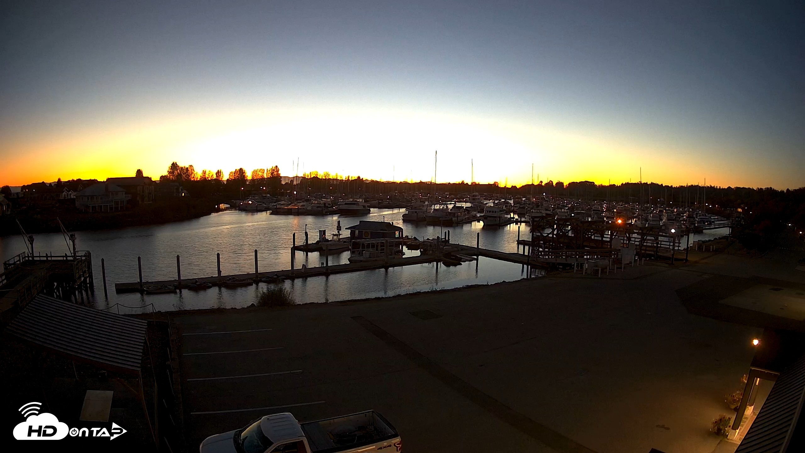 Snapshot of Point Roberts Marina NW Live Webcam taken Oct 3, 2026, 7:21pm PDT