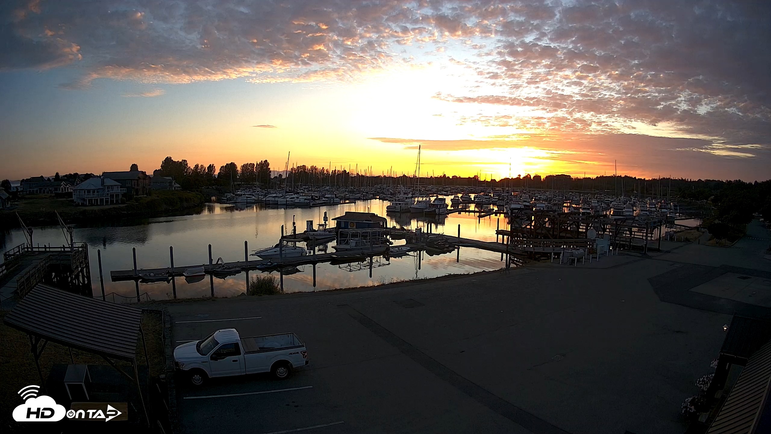 Snapshot of Point Roberts Marina NW Live Webcam taken Aug 9, 2026, 8:34pm PDT