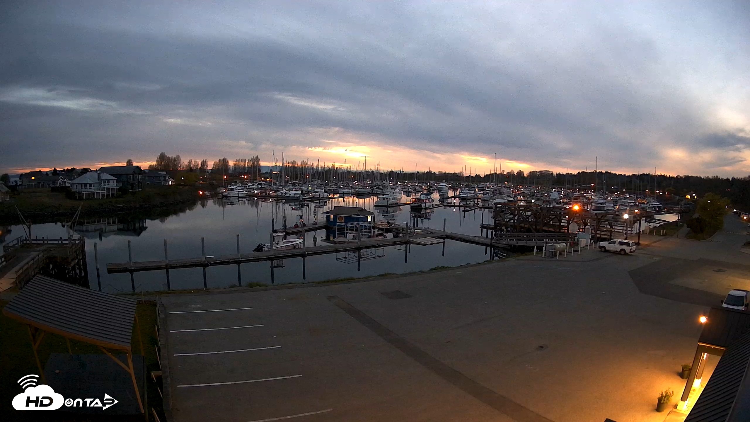 Snapshot of Point Roberts Marina NW Live Webcam taken Apr 17, 2026, 8:40pm PDT