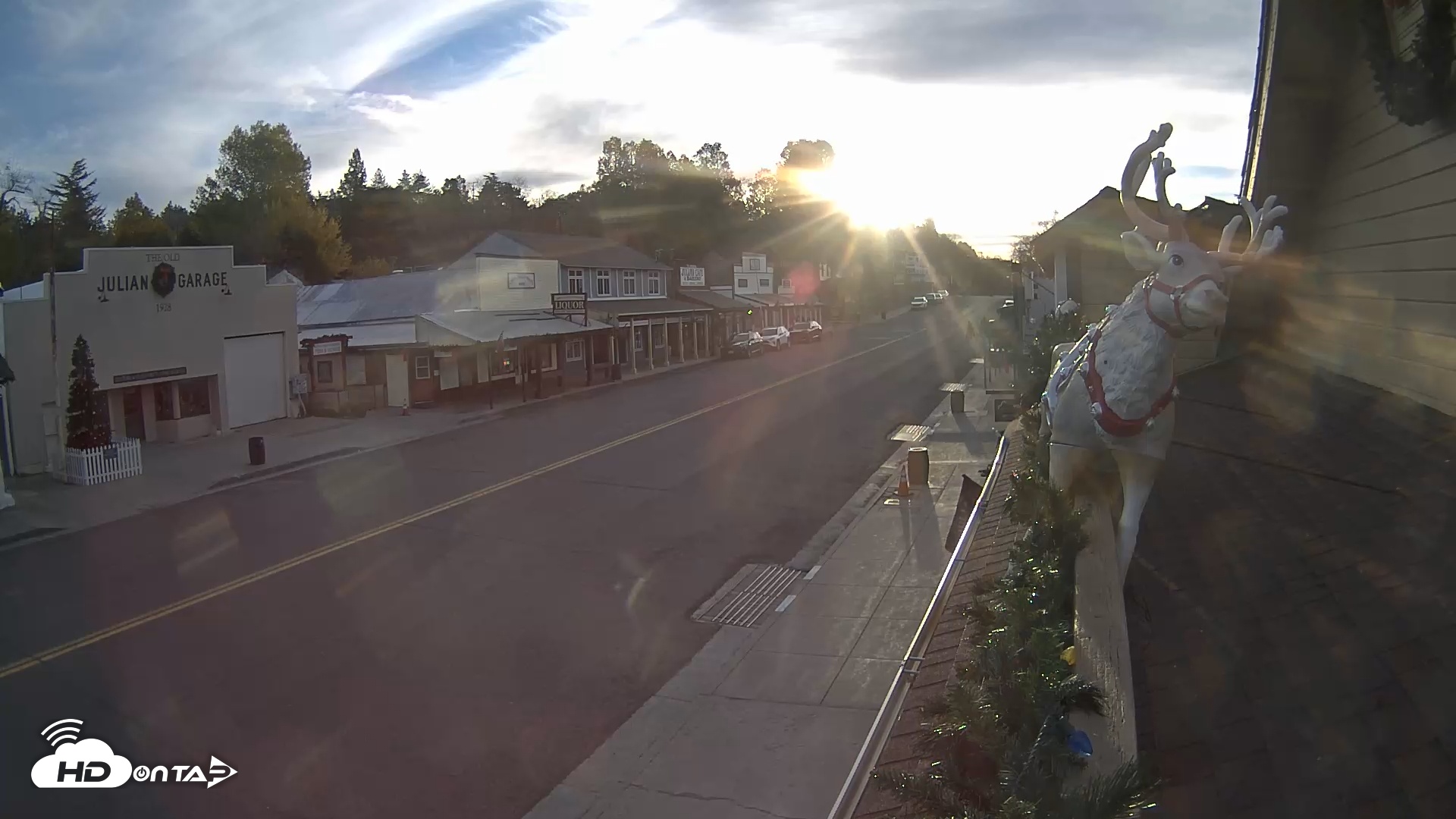Snapshot of Downtown Julian Live Webcam taken Nov 27, 2025, 7:08am PST