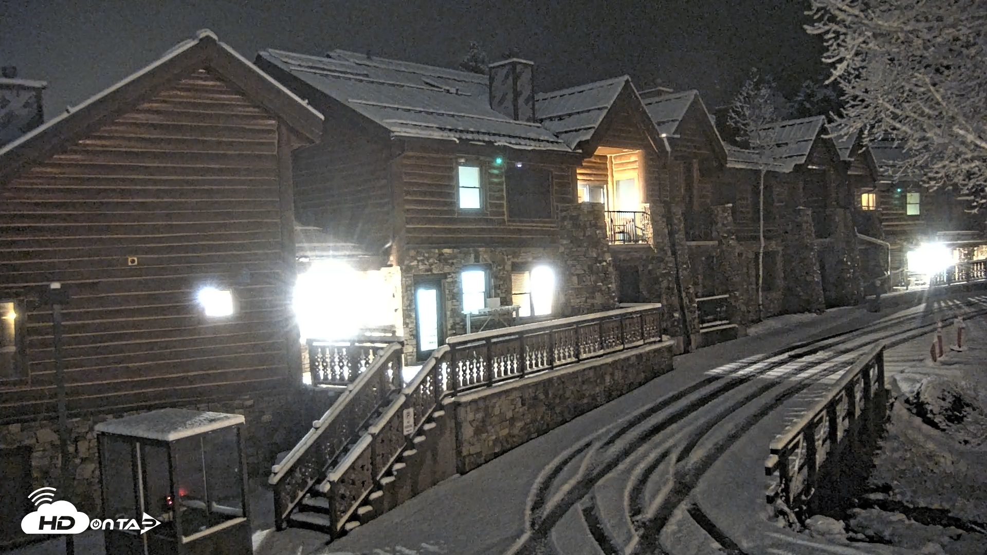 Snapshot of Mountain Lodge Telluride Live Webcam taken Nov 20, 2025, 5:03am MST