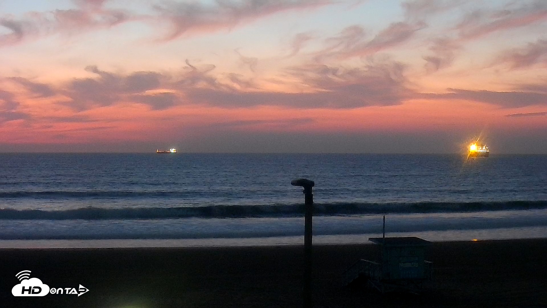 Snapshot of El Porto - Manhattan Beach Live Surf Webcam taken Nov 3, 2025, 5:33pm PST