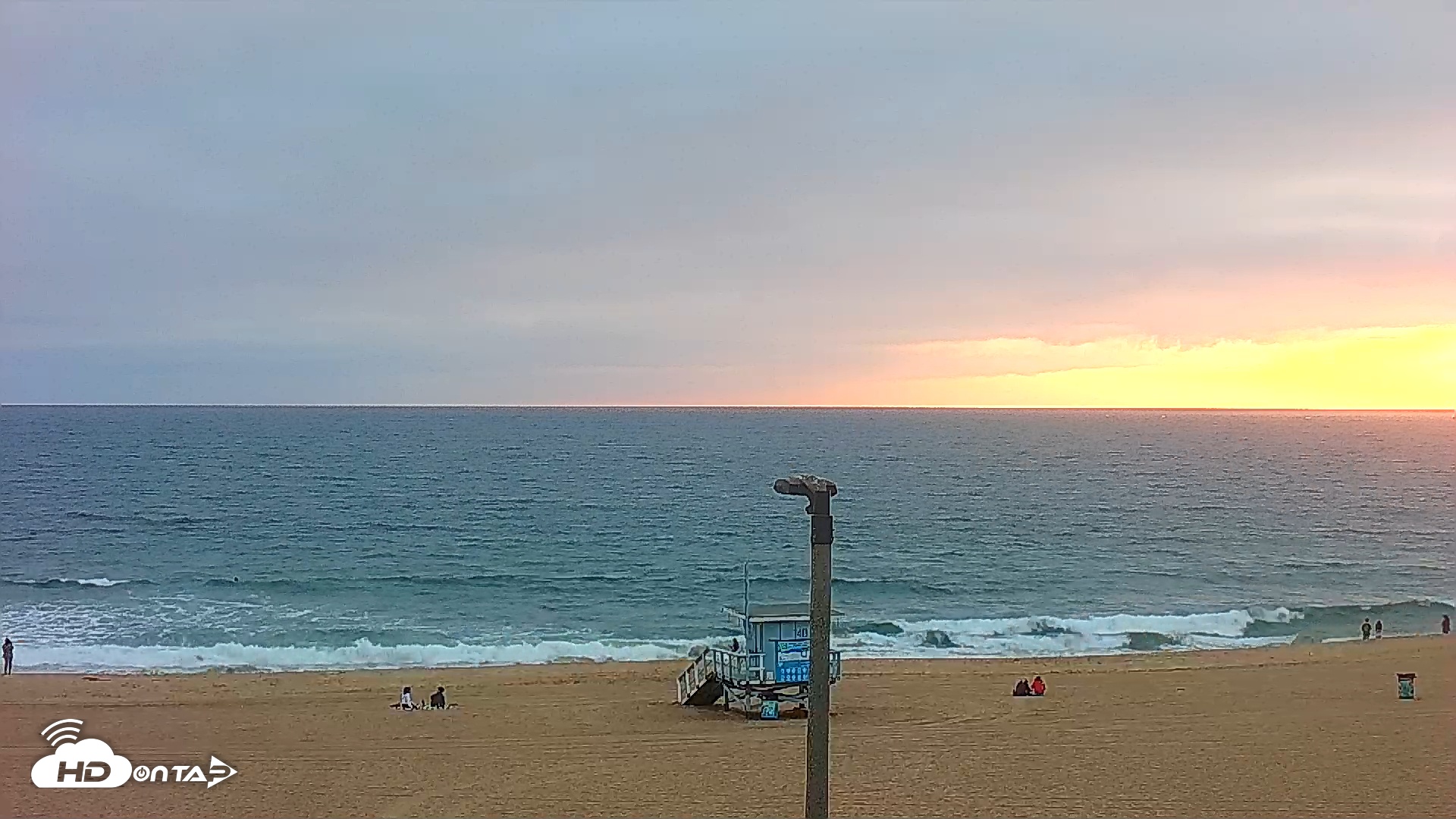 Snapshot of El Porto - Manhattan Beach Live Surf Webcam taken Jun 5, 2025, 7:47pm PDT