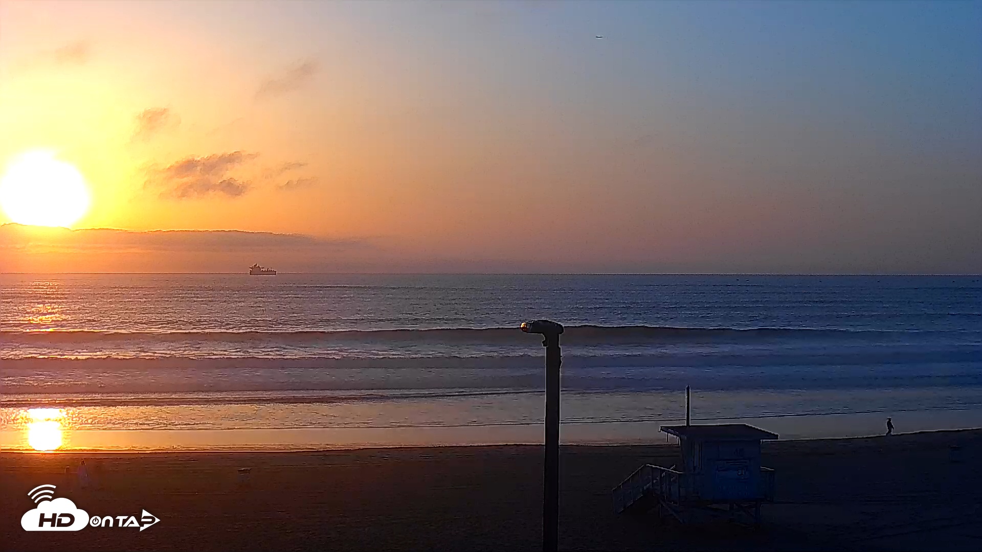 Snapshot of El Porto - Manhattan Beach Live Surf Webcam taken Feb 2, 2026, 5:11pm PST