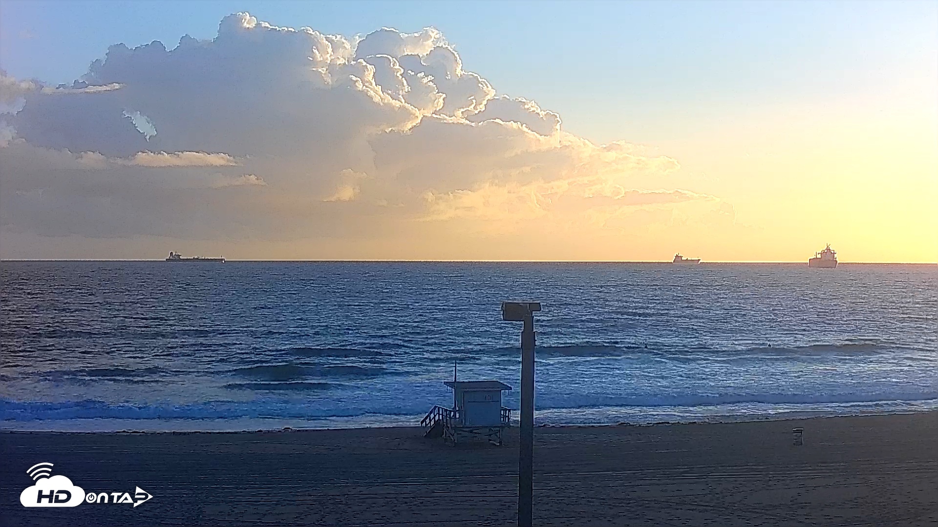 Snapshot of El Porto - Manhattan Beach Live Surf Webcam taken May 27, 2026, 7:32pm PDT