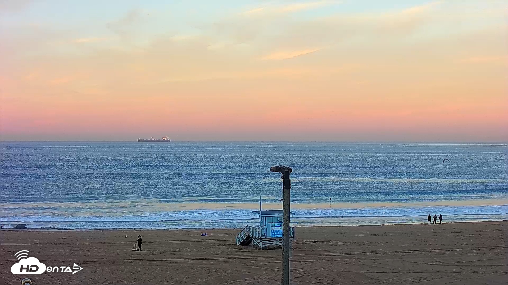 Snapshot of El Porto - Manhattan Beach Live Surf Webcam taken Oct 19, 2025, 7:09am PDT