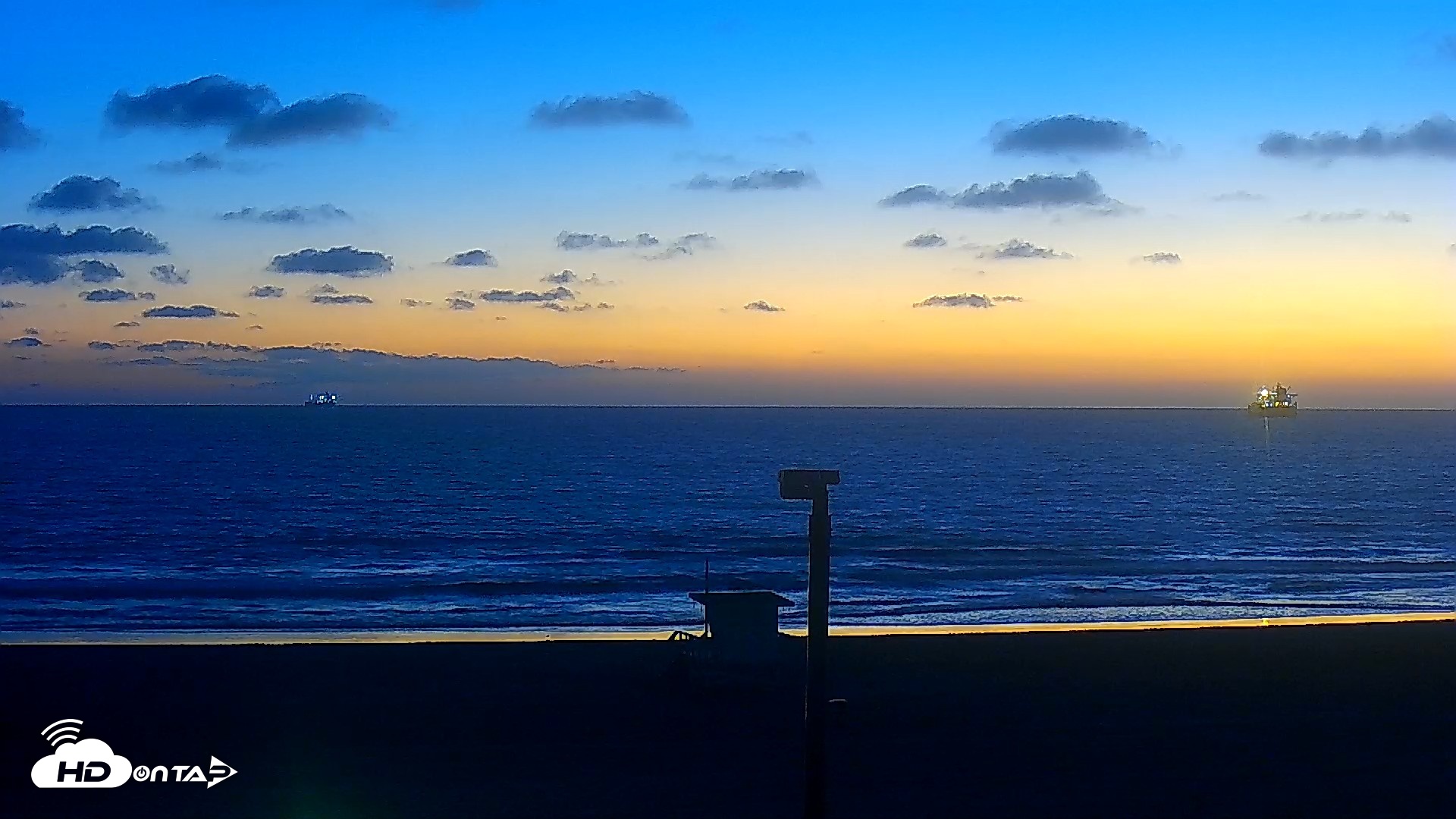 Snapshot of El Porto - Manhattan Beach Live Surf Webcam taken Sep 3, 2026, 7:47pm PDT