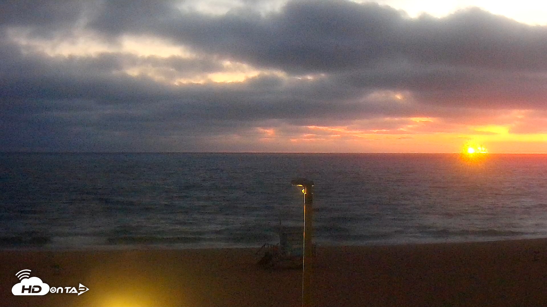 Snapshot of El Porto - Manhattan Beach Live Surf Webcam taken Jul 22, 2025, 8:35pm PDT