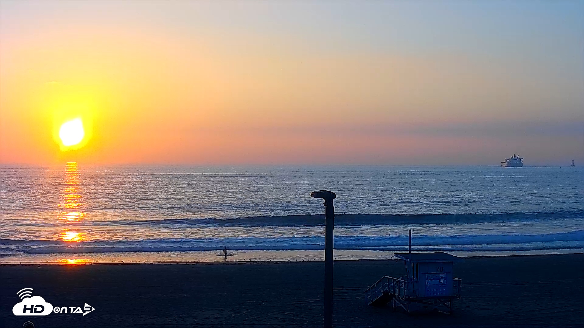 Snapshot of El Porto - Manhattan Beach Live Surf Webcam taken Nov 2, 2025, 4:50pm PST