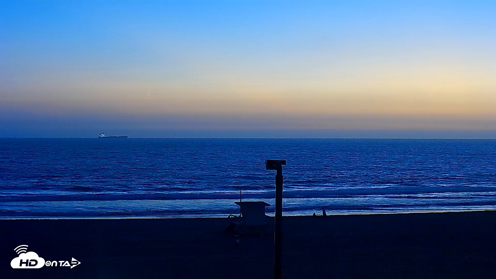 Snapshot of El Porto - Manhattan Beach Live Surf Webcam taken Sep 12, 2026, 7:33pm PDT