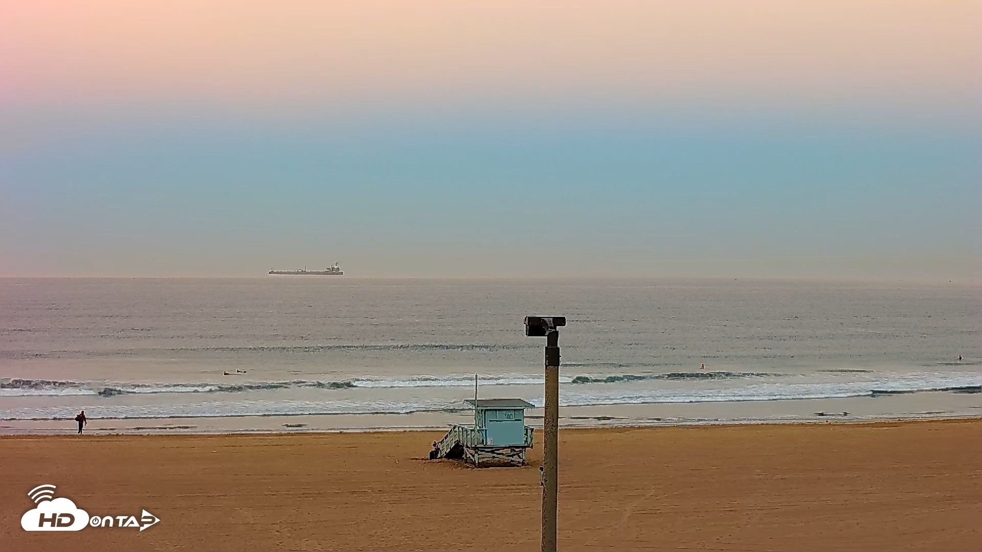Snapshot of El Porto - Manhattan Beach Live Surf Webcam taken Sep 10, 2026, 6:27am PDT