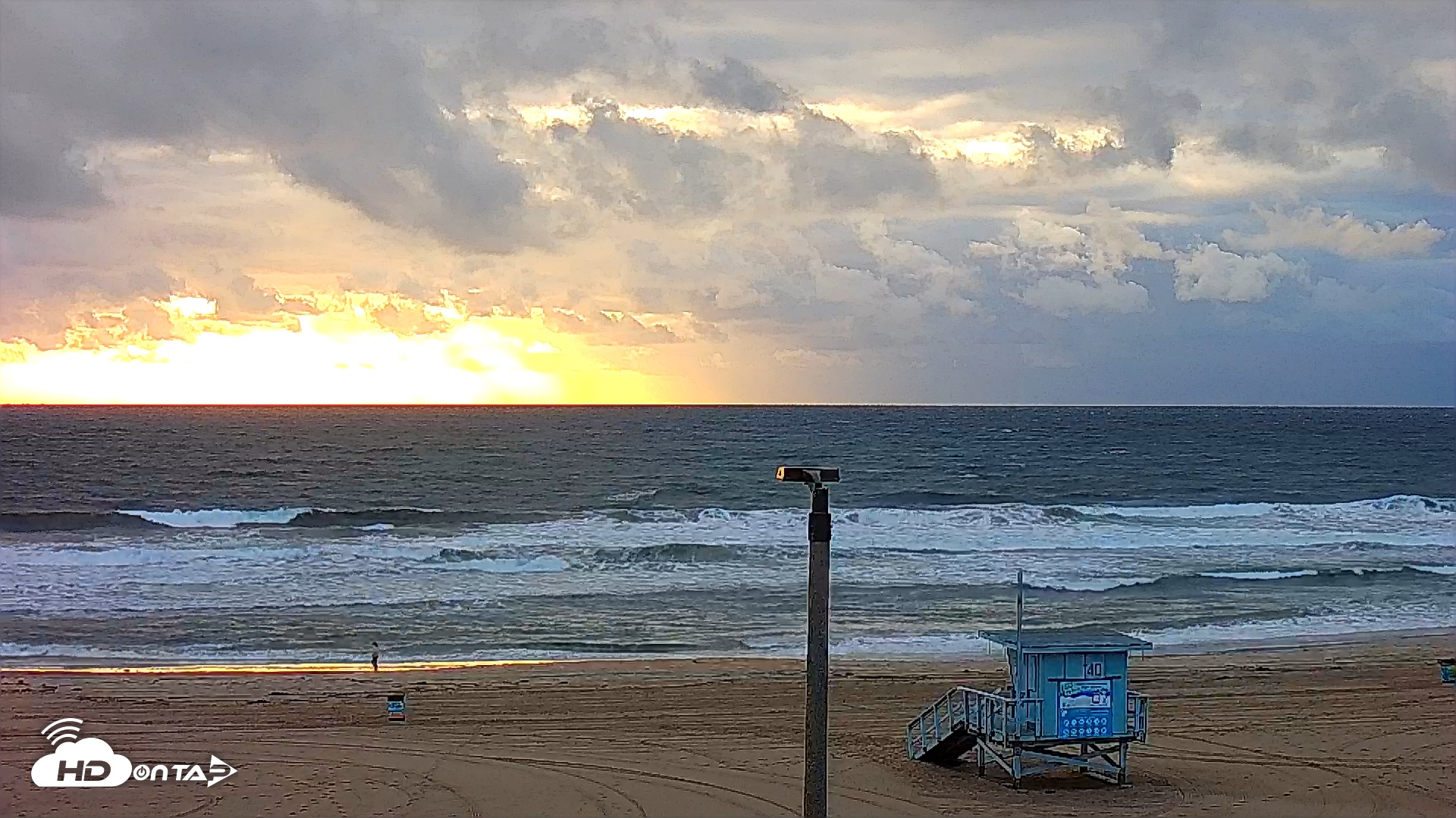 Snapshot of El Porto - Manhattan Beach Live Surf Webcam taken Feb 17, 2026, 5:01pm PST