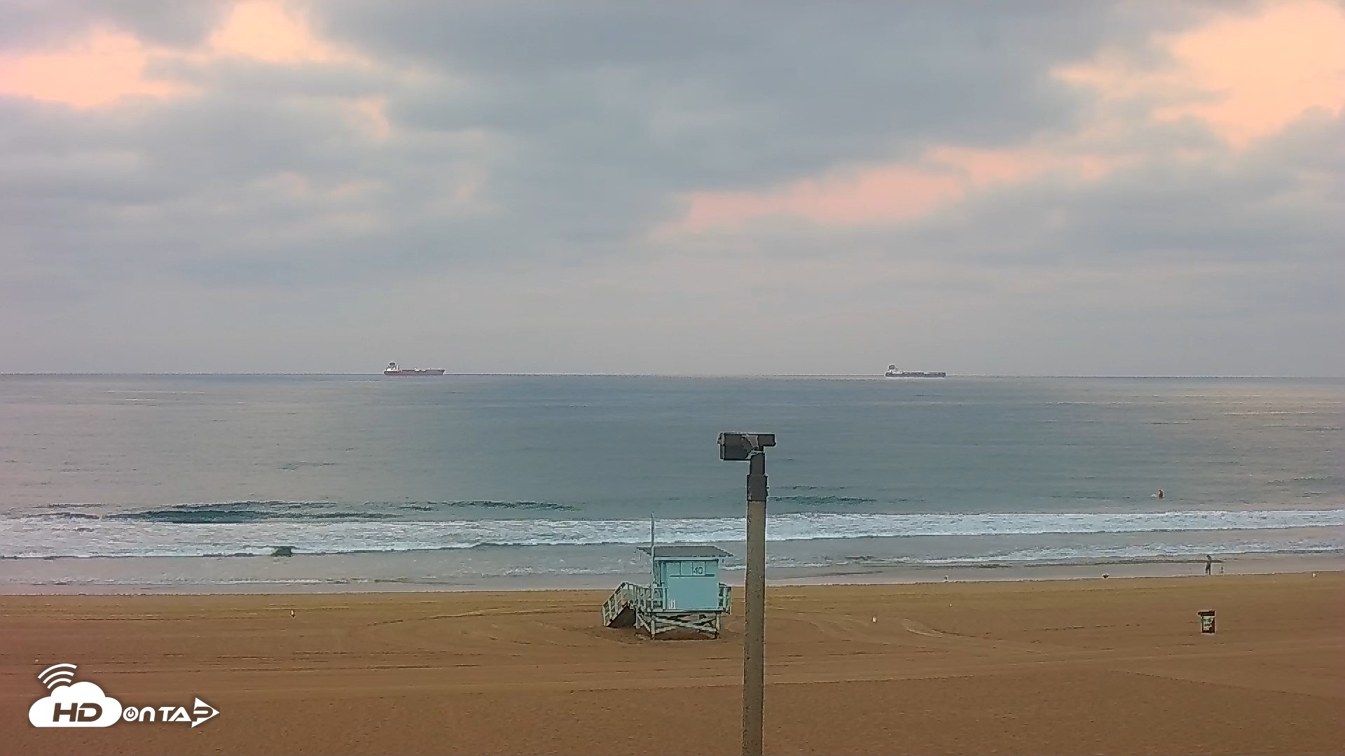 Snapshot of El Porto - Manhattan Beach Live Surf Webcam taken Sep 1, 2026, 6:24am PDT