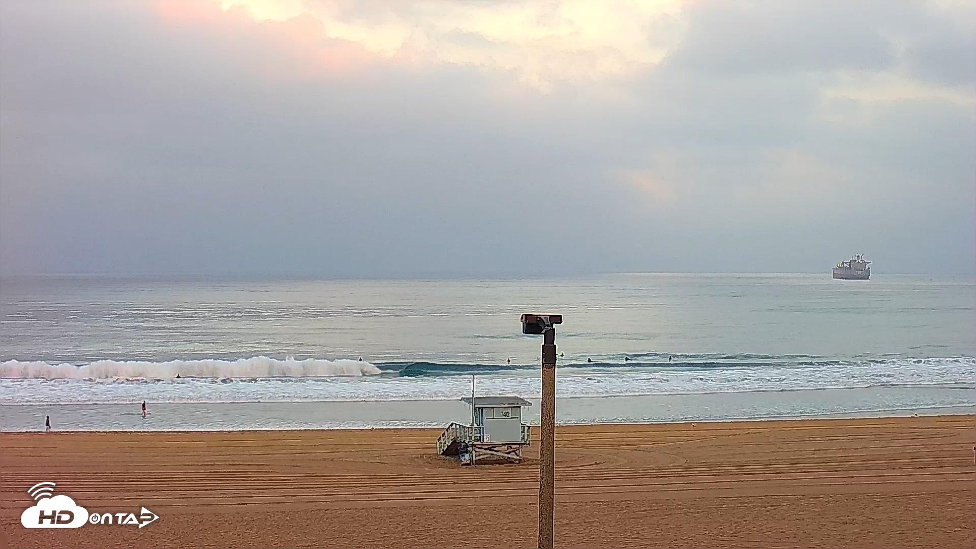 Snapshot of El Porto - Manhattan Beach Live Surf Webcam taken Sep 12, 2026, 6:47am PDT