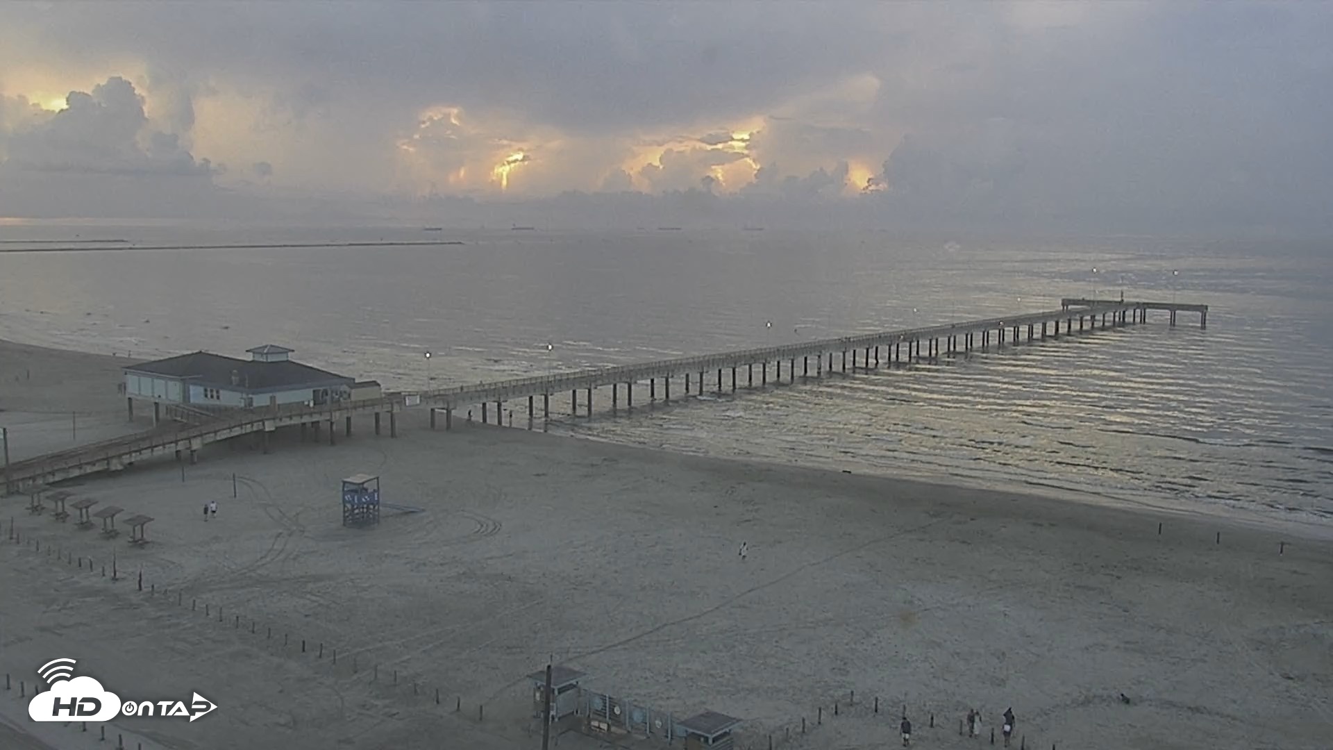 Snapshot of The Dunes - Port Aransas Live Beach Cam taken Aug 29, 2026, 8:09am CDT