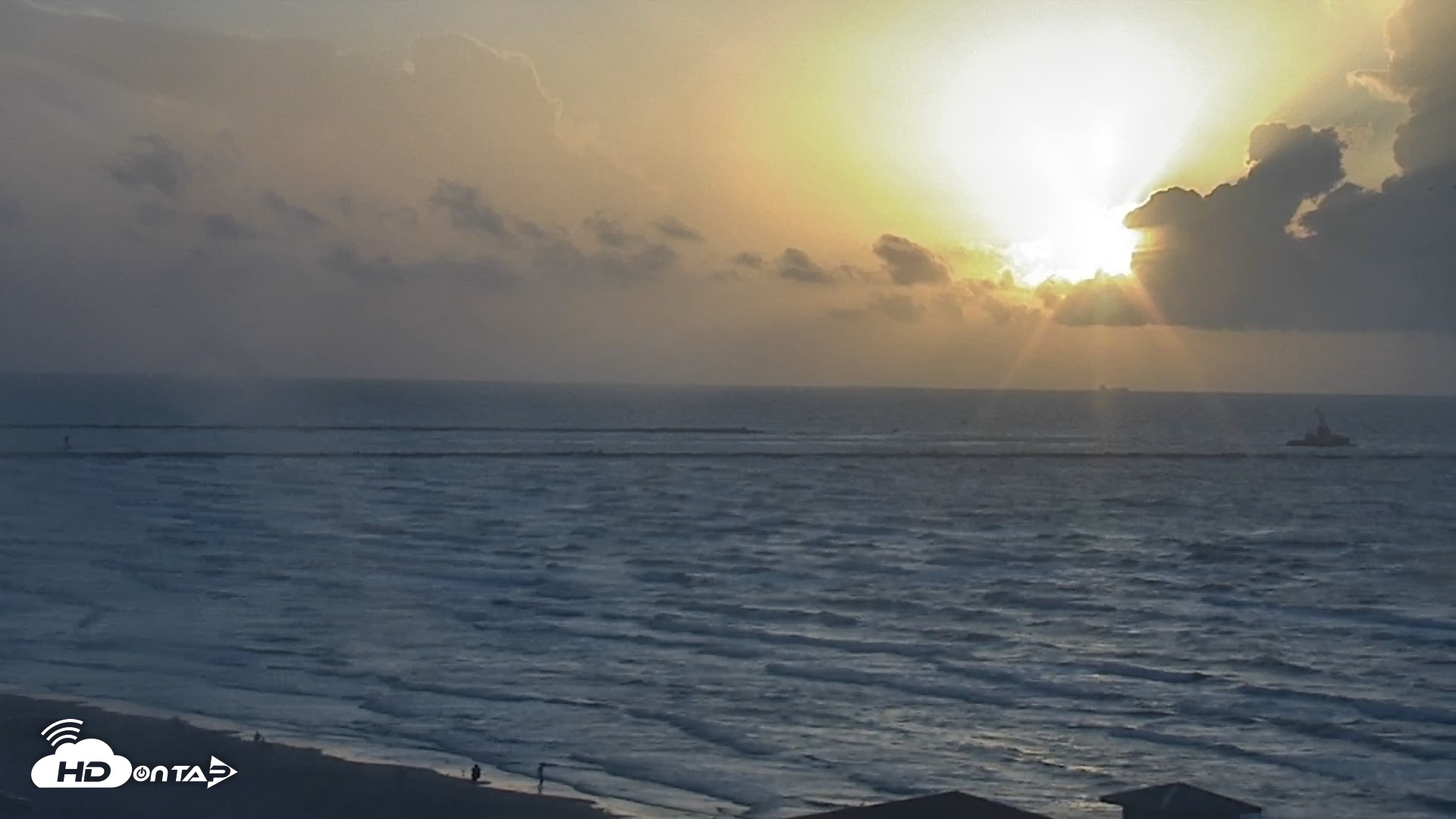Snapshot of The Dunes - Port Aransas Live Beach Cam taken Aug 14, 2026, 7:09am CDT