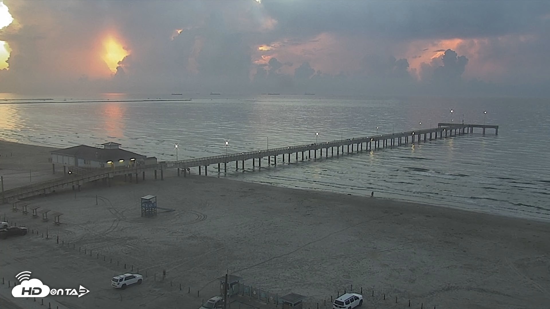 Snapshot of The Dunes - Port Aransas Live Beach Cam taken Aug 29, 2026, 7:05am CDT