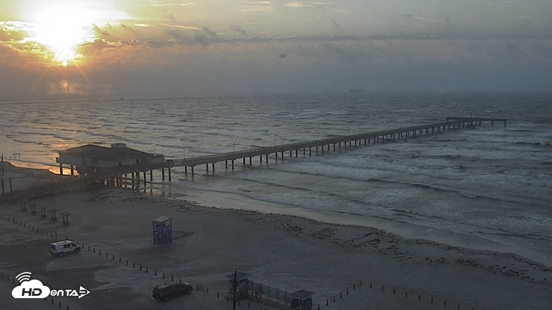 Snapshot of The Dunes - Port Aransas Live Beach Cam taken May 15, 2025, 7:03am CDT